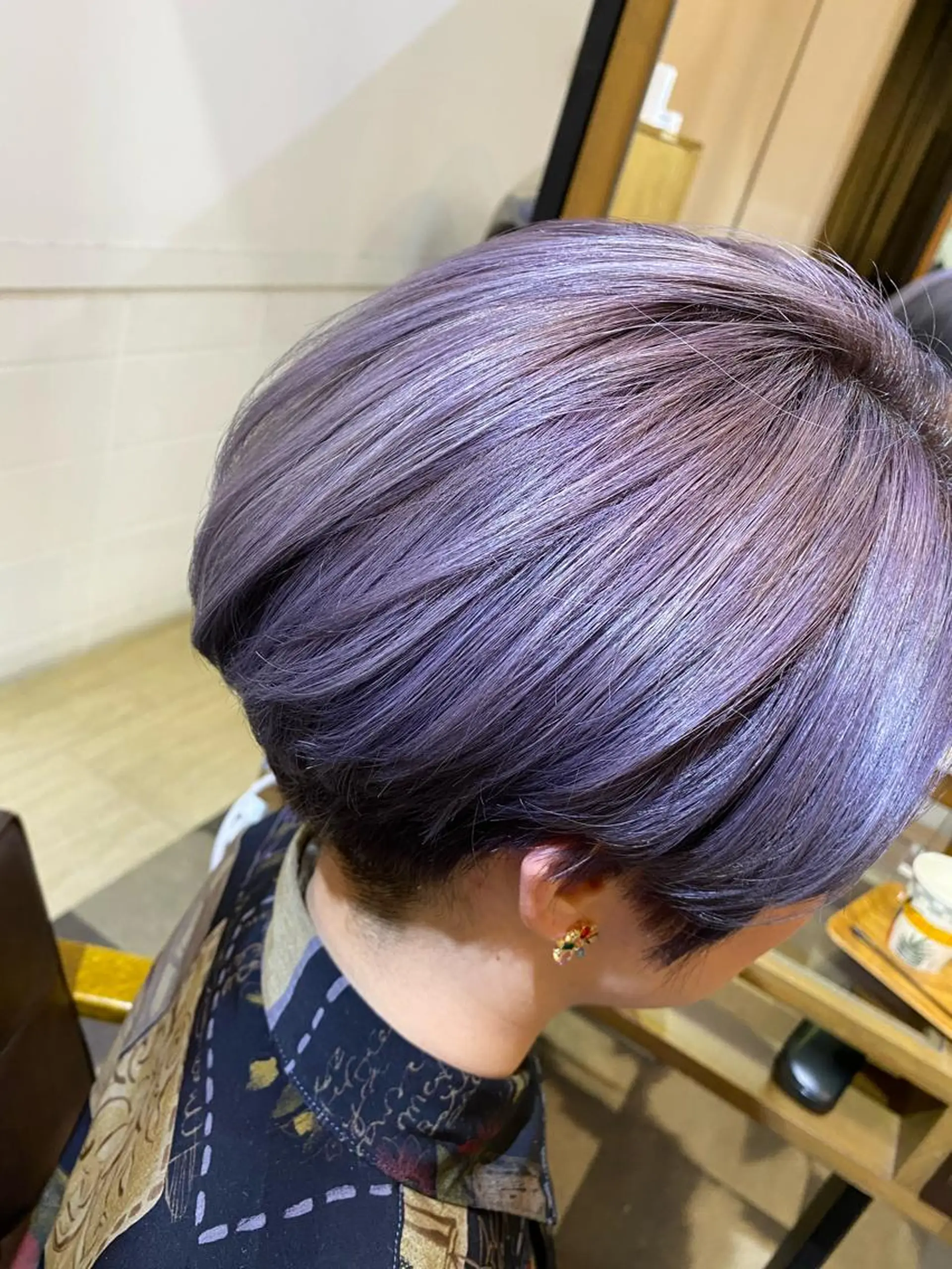 ショート カラー ブリーチ ラベンダーカラー BRAS ナカガワのヘアスタイル