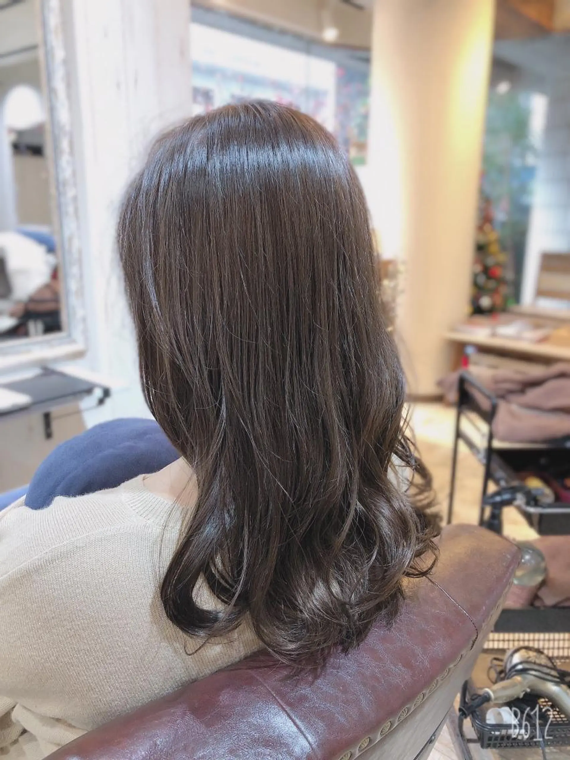 セミロング カラー アッシュ ラベンダーカラー ラベンダーアッシュ 桜木町/西山竜一 /大人可愛い×美髪のヘアスタイル