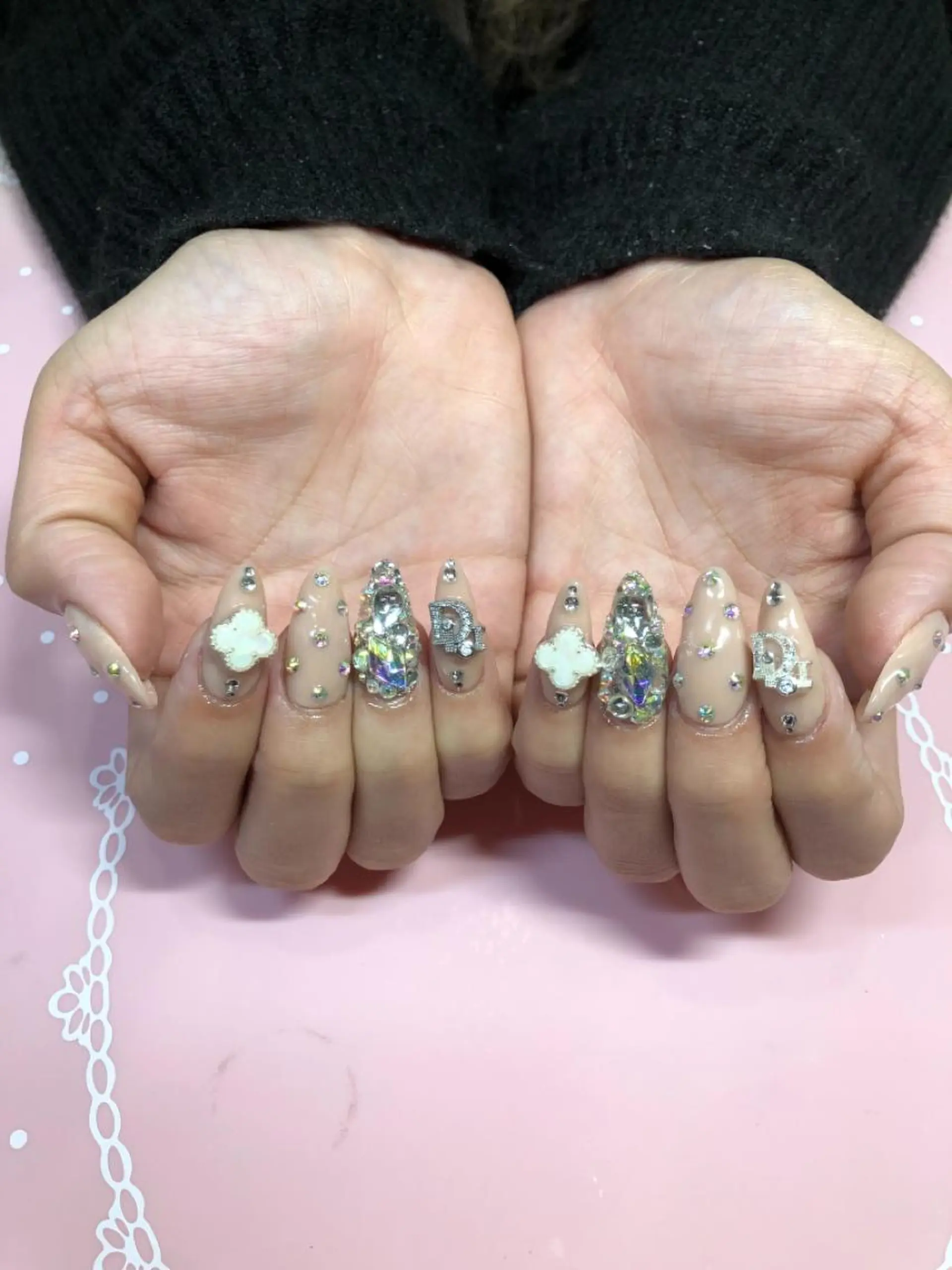 ミディアム ネイル ハンドネイル 《LB》ラブリエ Nail&eyeのマツエク・マツパデザイン