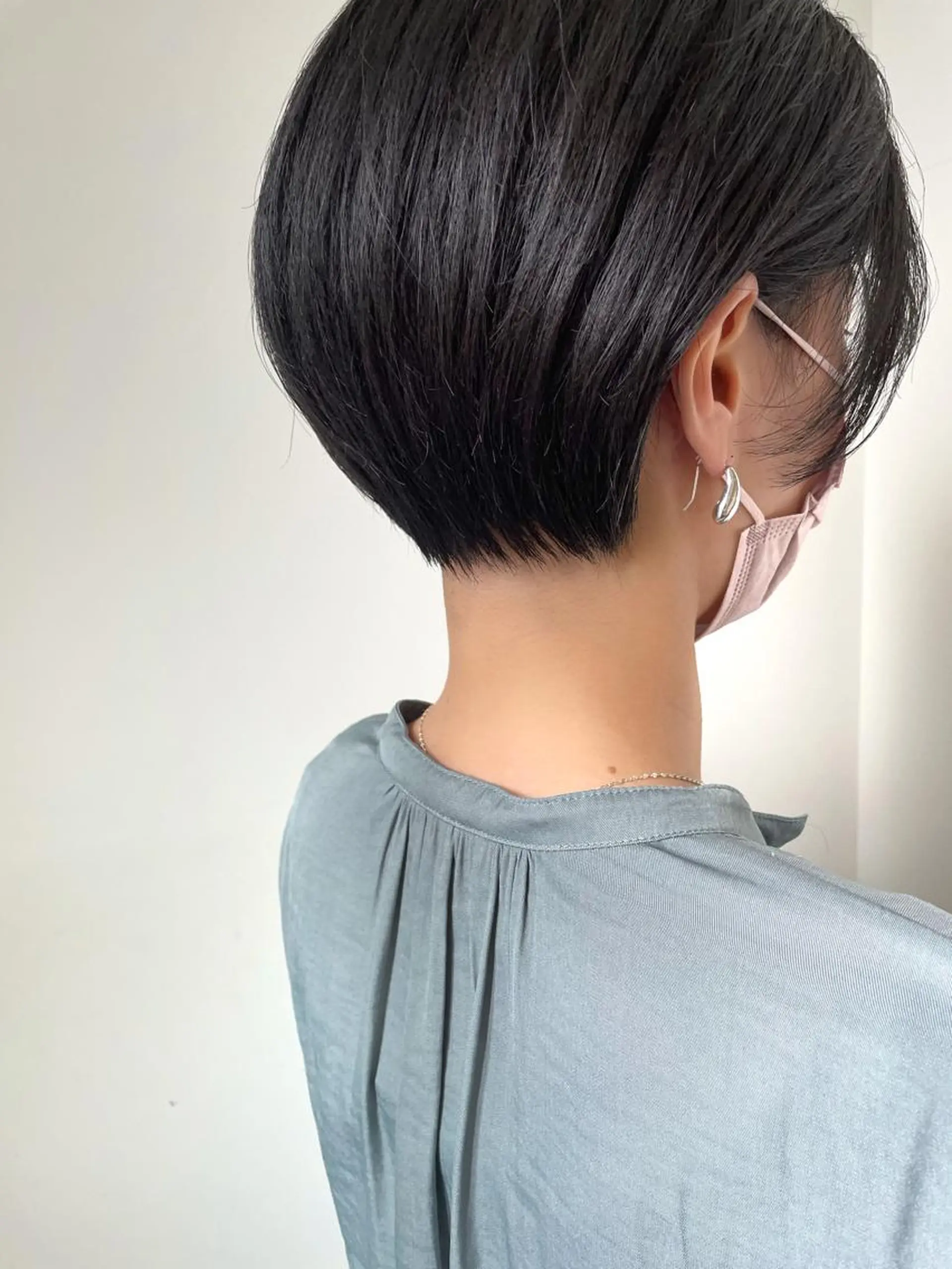 ショート カラー ショートボブ アッシュ ハイライトカラー ハイトーンカラー イルミナカラー カット ヘアカラー トリートメント 江上拓郎/ショート /酸性ストレートのヘアスタイル