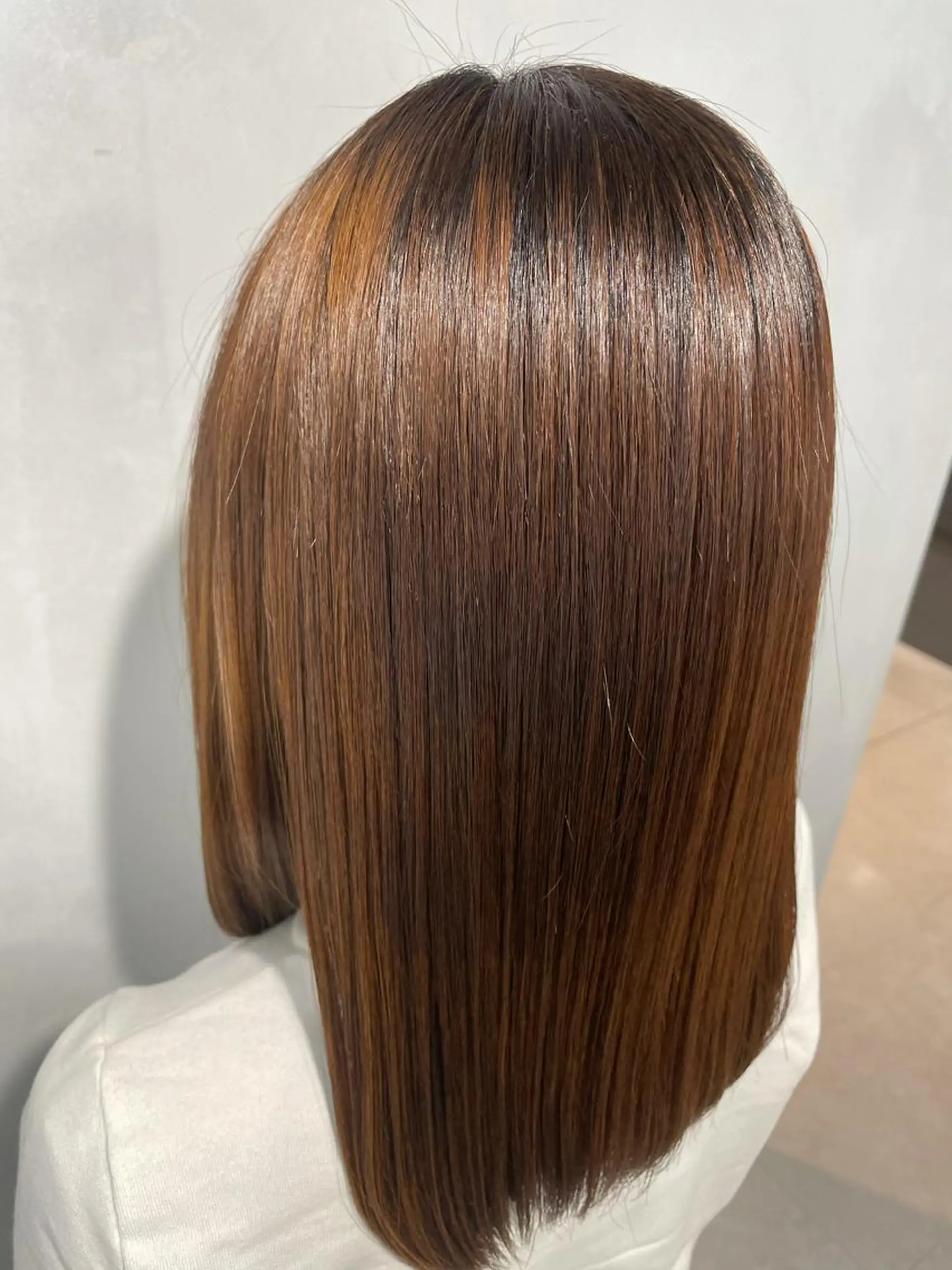 セミロング 髪質改善イノアカラー 富澤ショウタのヘアスタイル