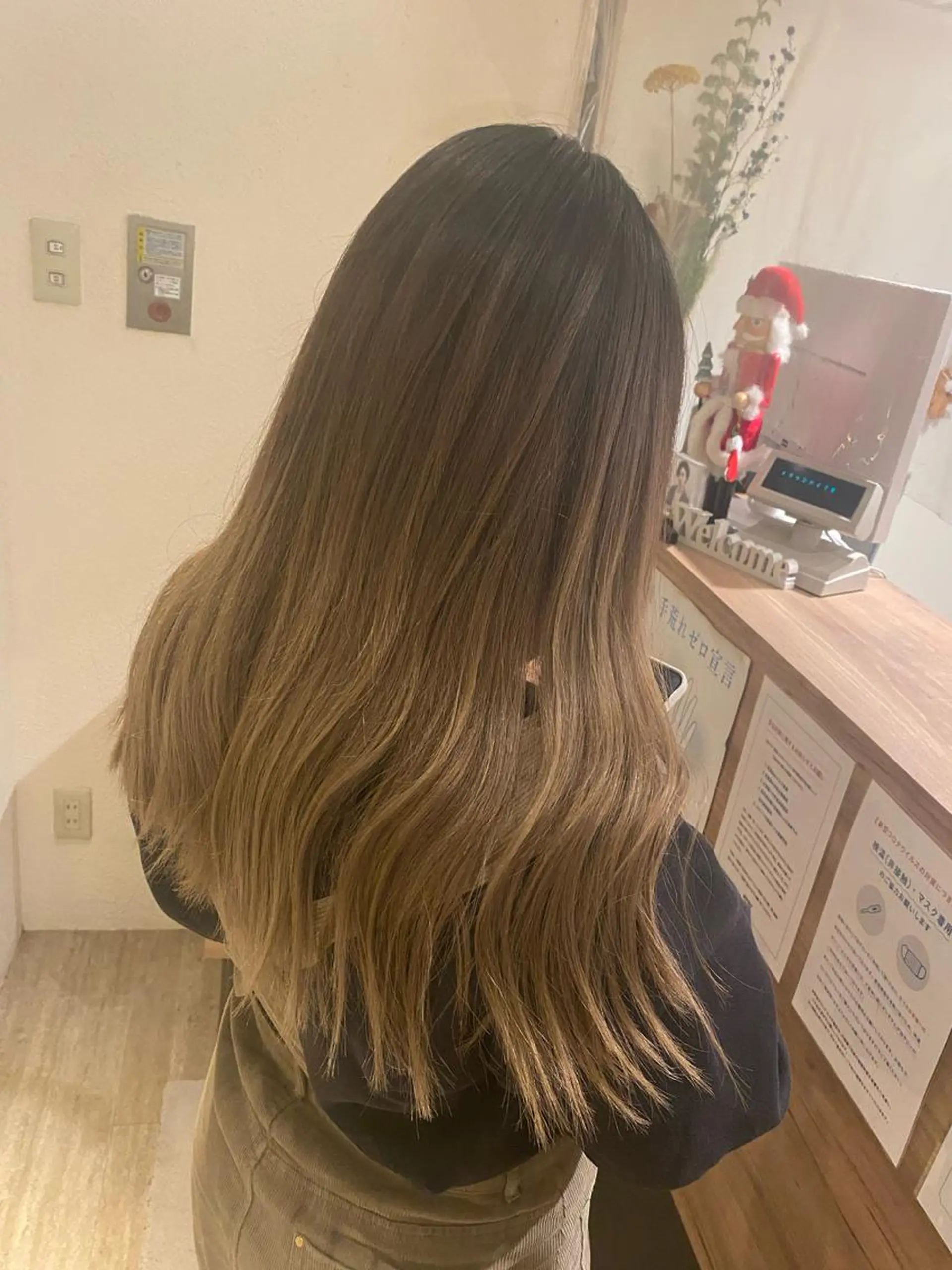 ロング 艶髪 森田/嵩士のヘアスタイル