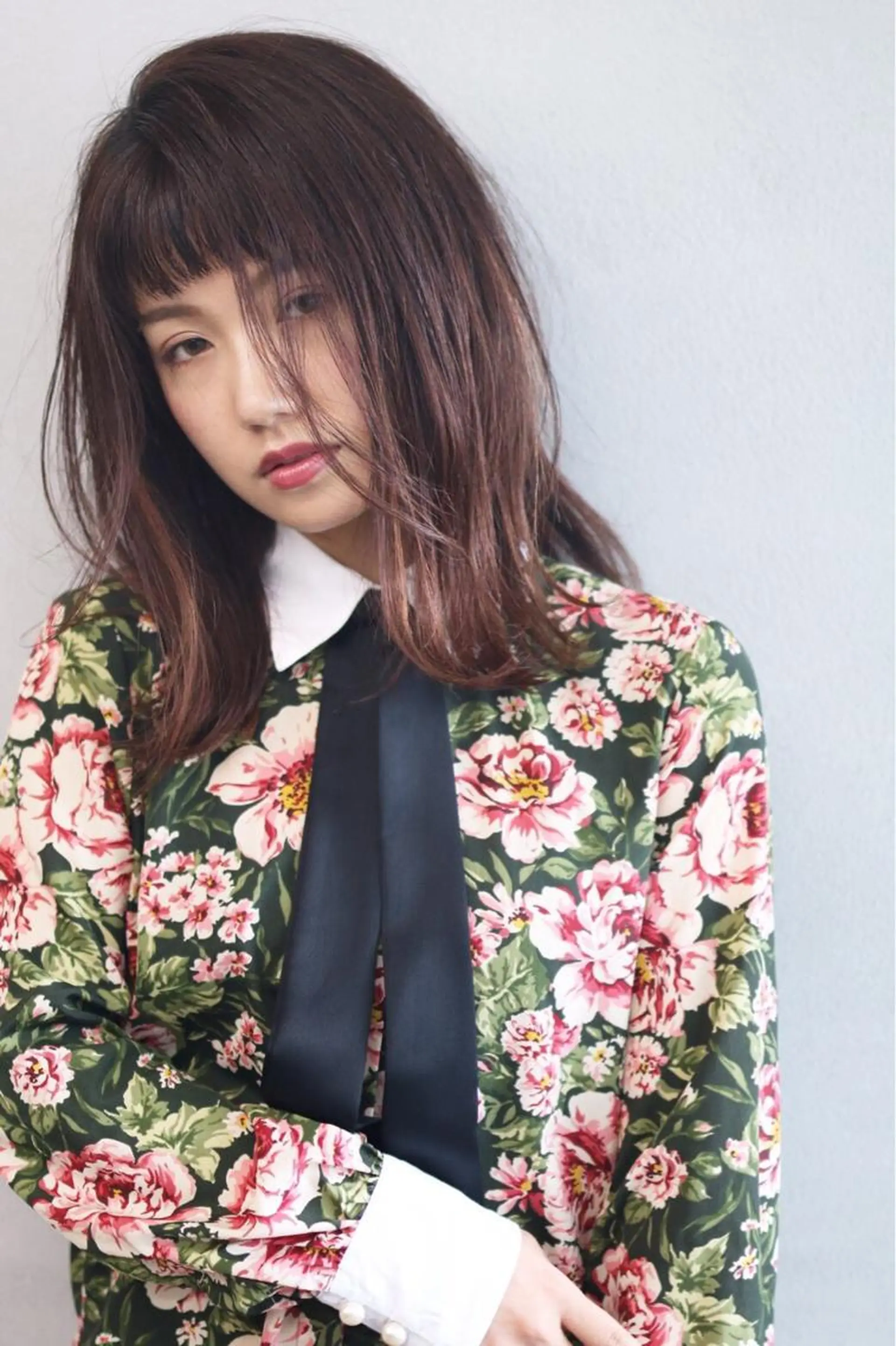 ミディアム カラー パーマ シースルーバング 外ハネヘア ショート/ボブ/ 白髪染め/メンズ葛西のヘアスタイル