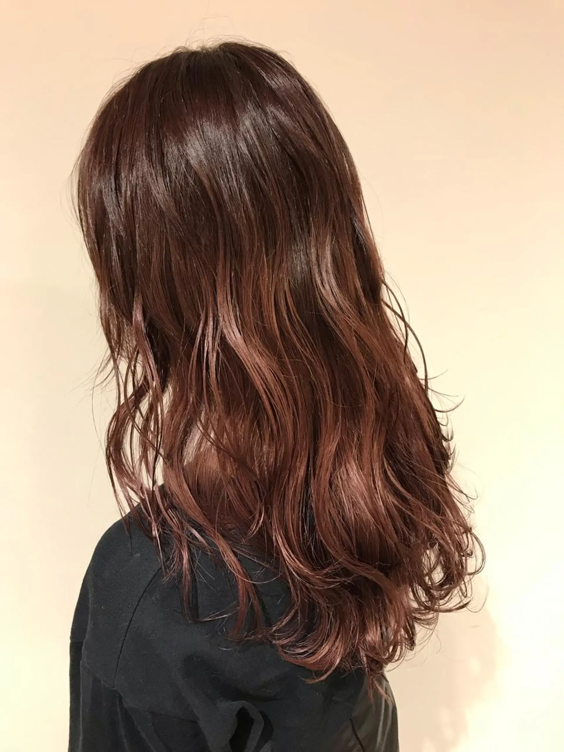 ミディアム カラー アッシュ アッシュグレー アッシュグレージュ バレイヤージュ ベージュカラー 髪質改善カラー韓国風 レイヤーtudaのヘアスタイル