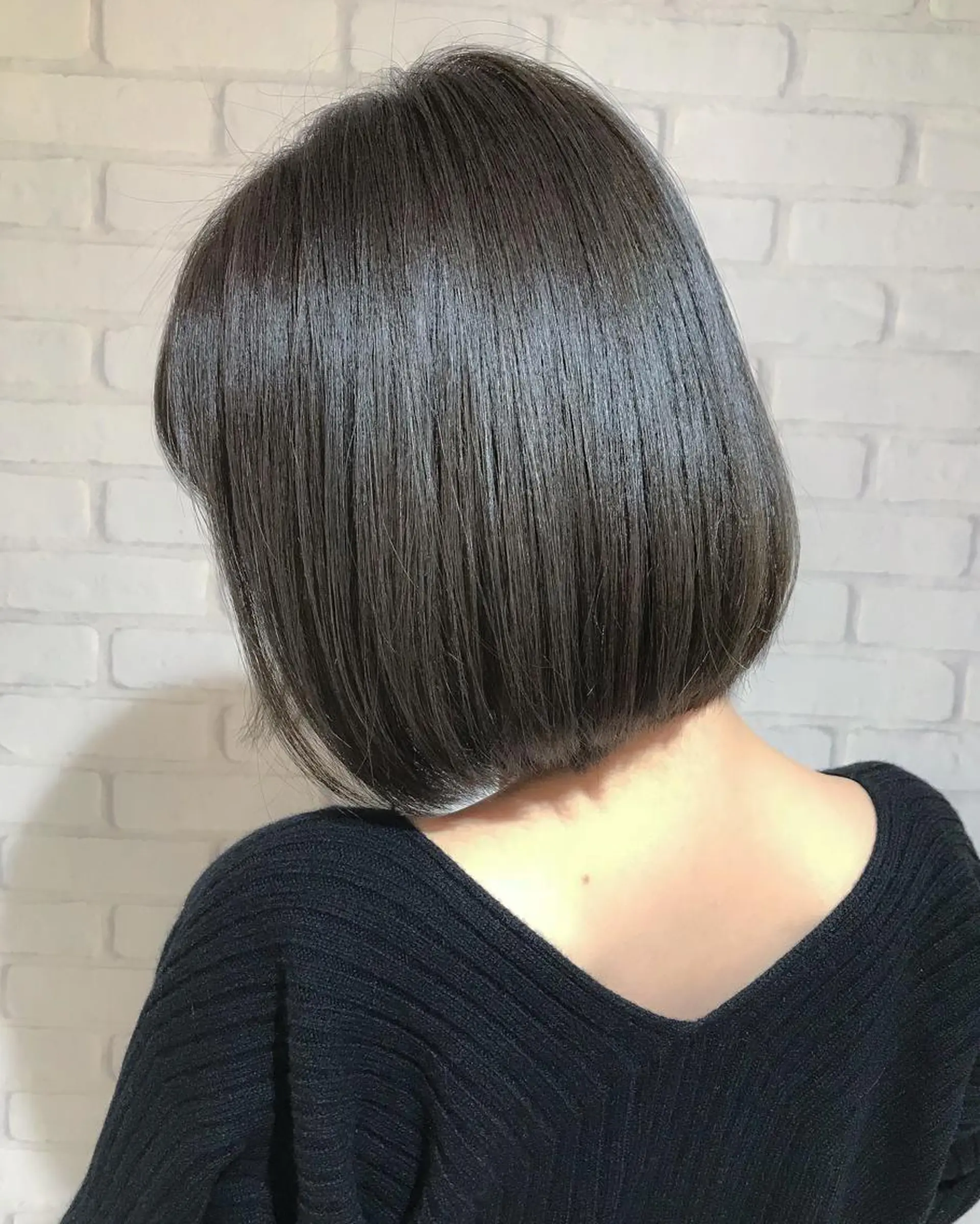 ミディアム カラー グレージュ ネイビーカラー エクステ（レミー毛） NINEのヘアスタイル