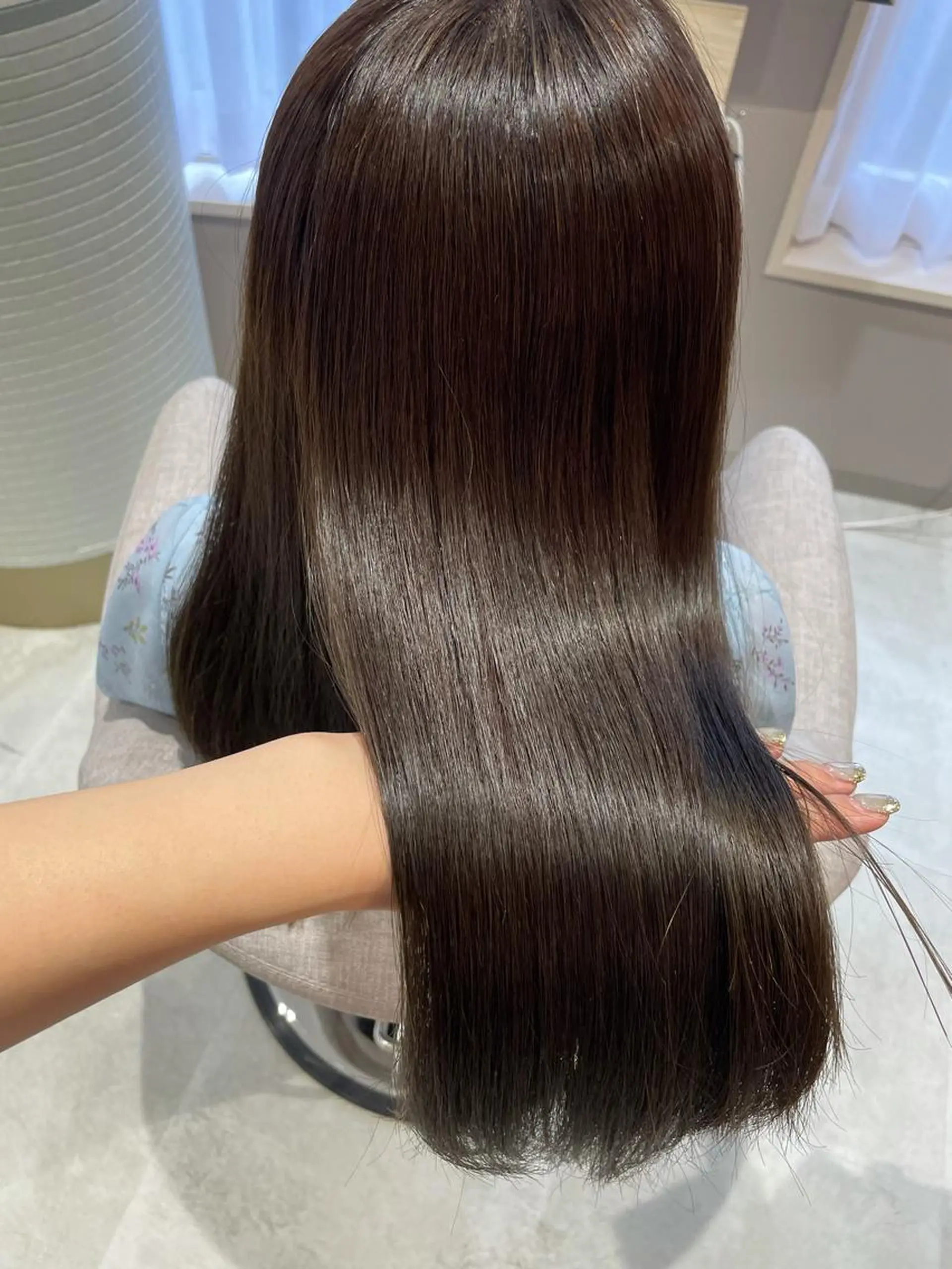 ロング 縮毛矯正 髪質改善お任せ ください♪ひとみのヘアスタイル