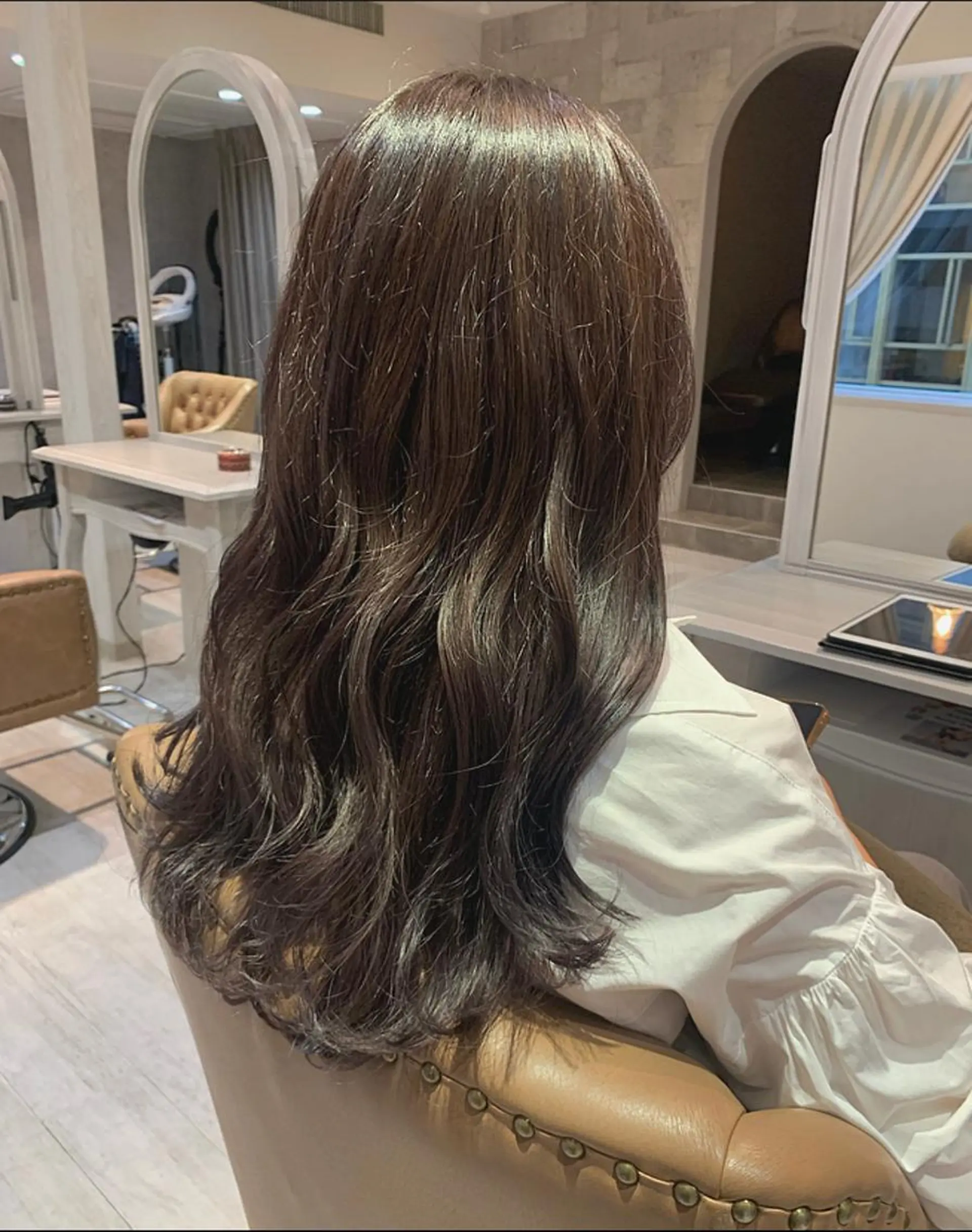 セミロング カラー 🪞Unge チヒロ 女性限定のヘアスタイル