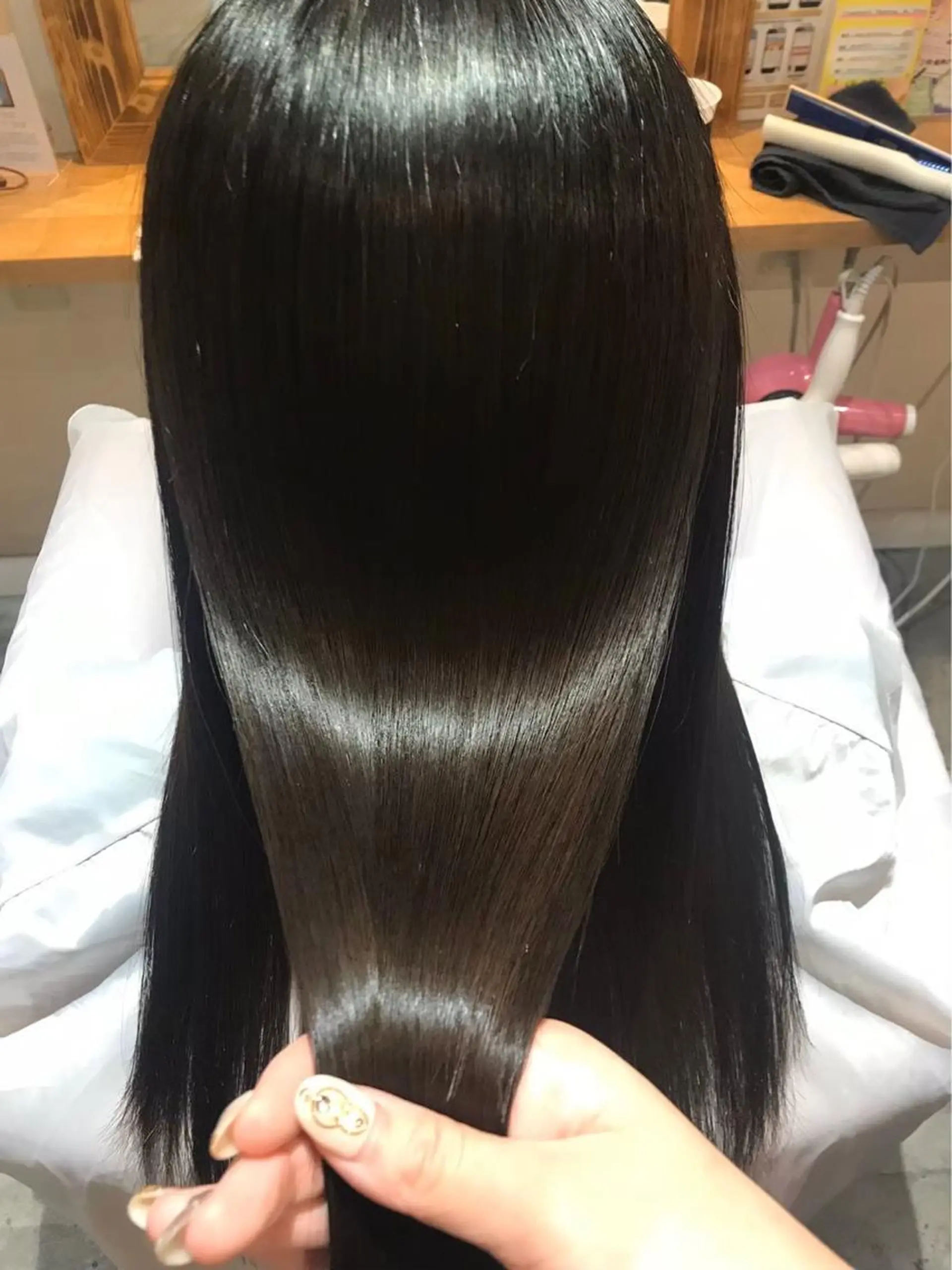 ロング カット ヘアカラー 縮毛矯正 トリートメント 髪質改善×透明感× 艶髪🥀HIYORIのヘアスタイル