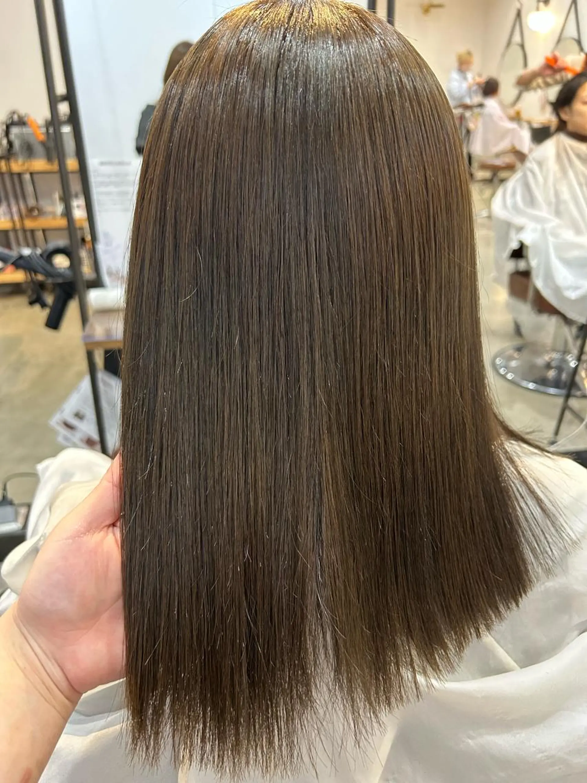 ミディアム カラー パーマ ベージュカラー オリーブベージュ 髪質改善 酸性ストレート ストレートパーマ カット ヘアカラー パーマ 縮毛矯正 トリートメント 艶髪/髪質改善 yukaのヘアスタイル