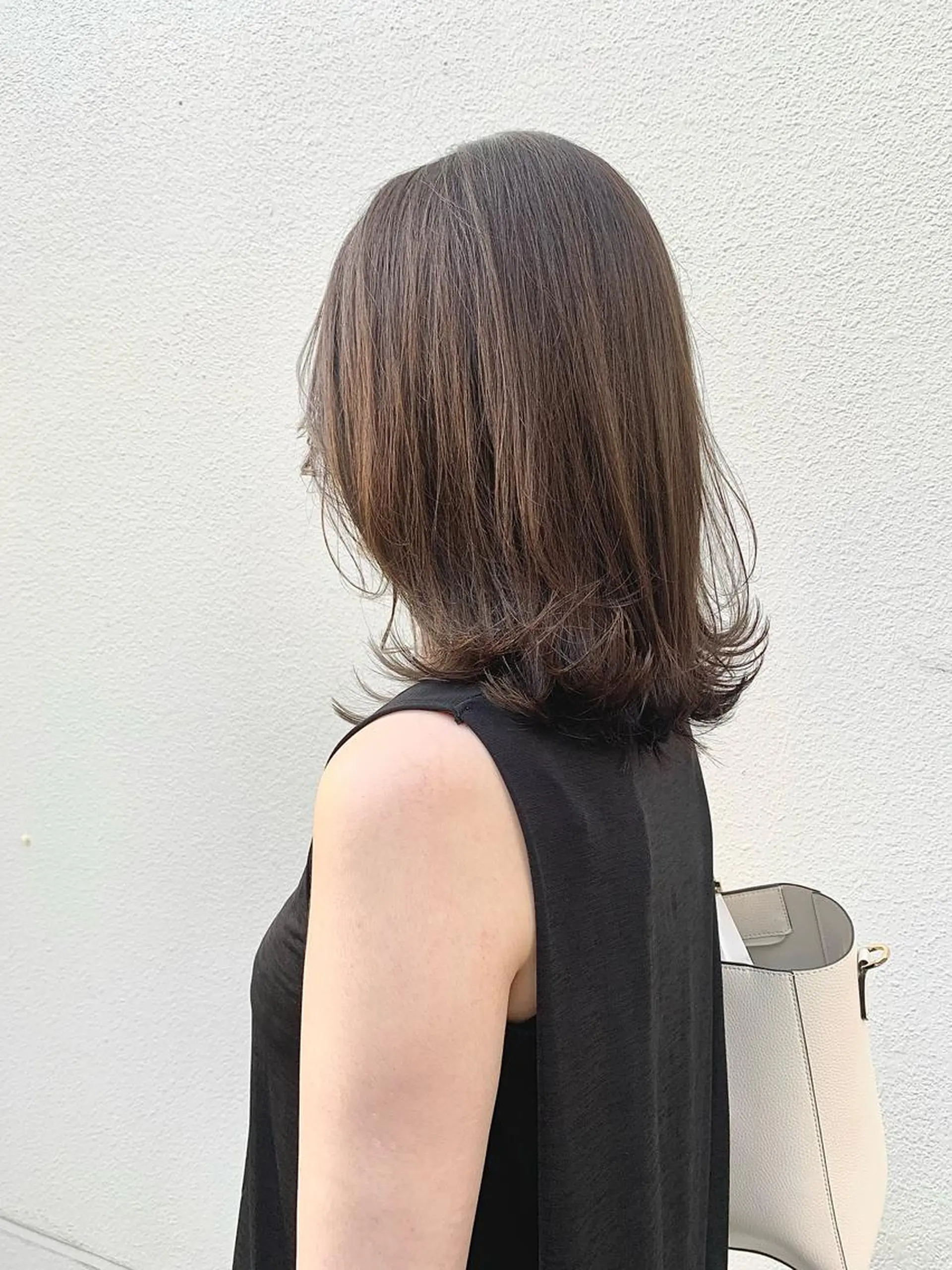 ミディアム アッシュ レイヤーカット ノモト ハルのヘアスタイル