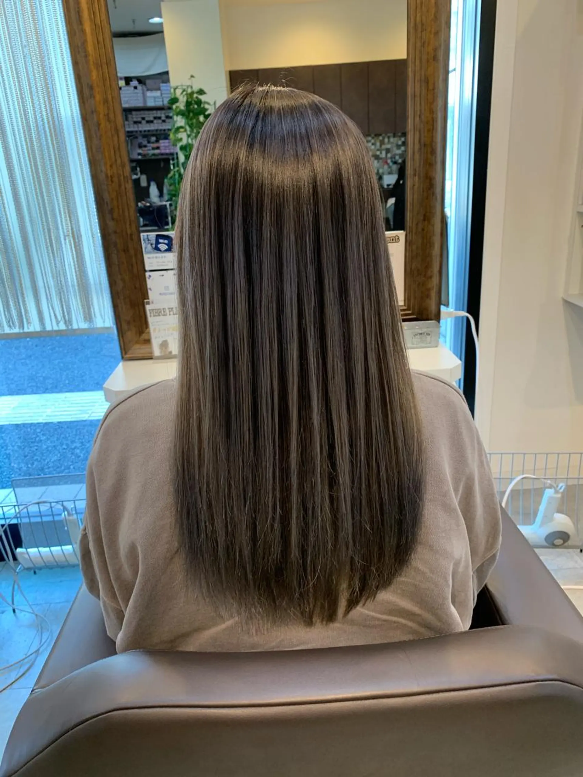 ロング 縮毛矯正 AWANIKO 浦添店のヘアスタイル