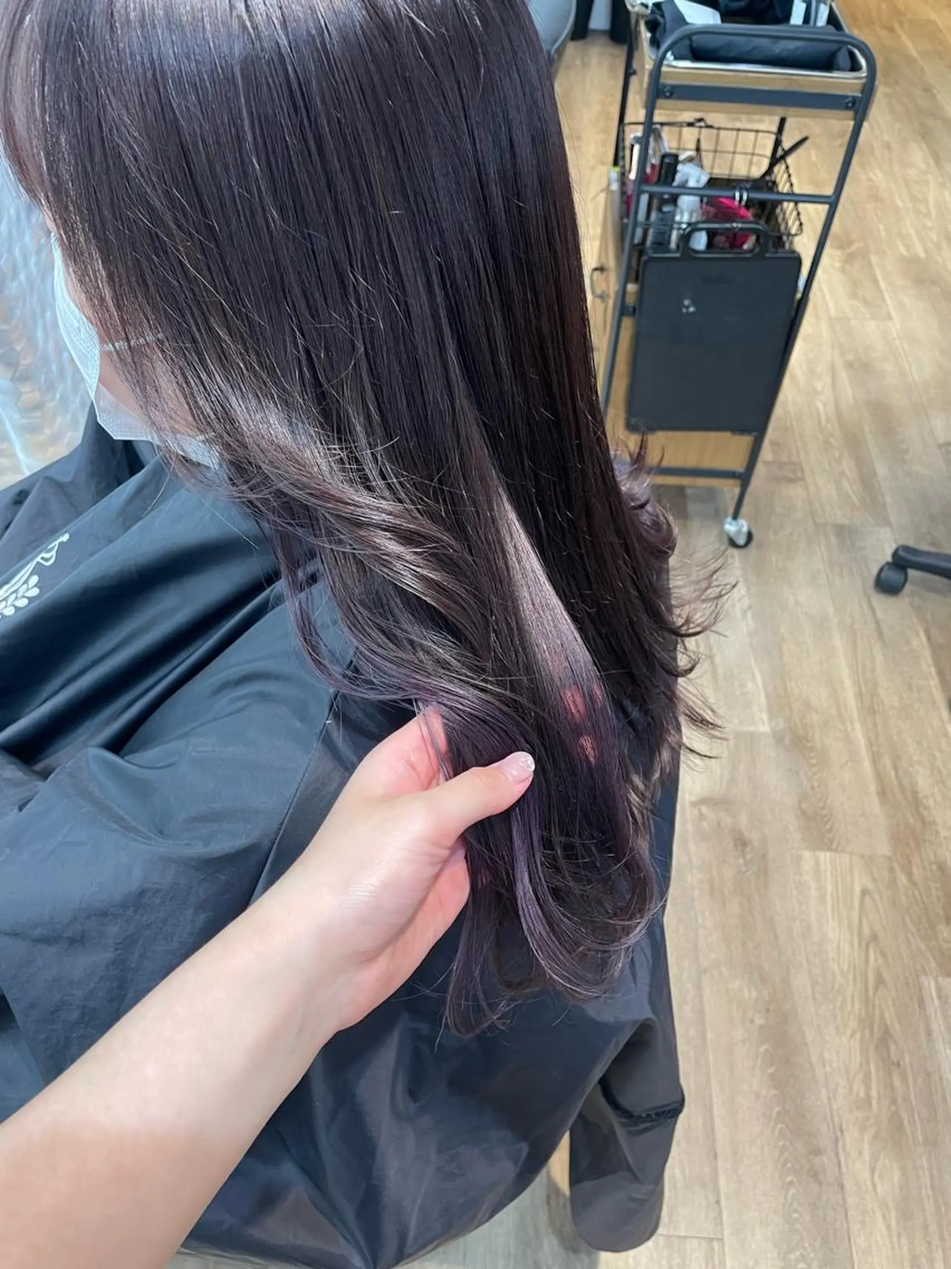 ロング カラー パーマ ヘアアレンジ キッズ ネイル マツエク・マツパ アイブロウ Megu/ベージュ/ 透明感カラーのヘアスタイル