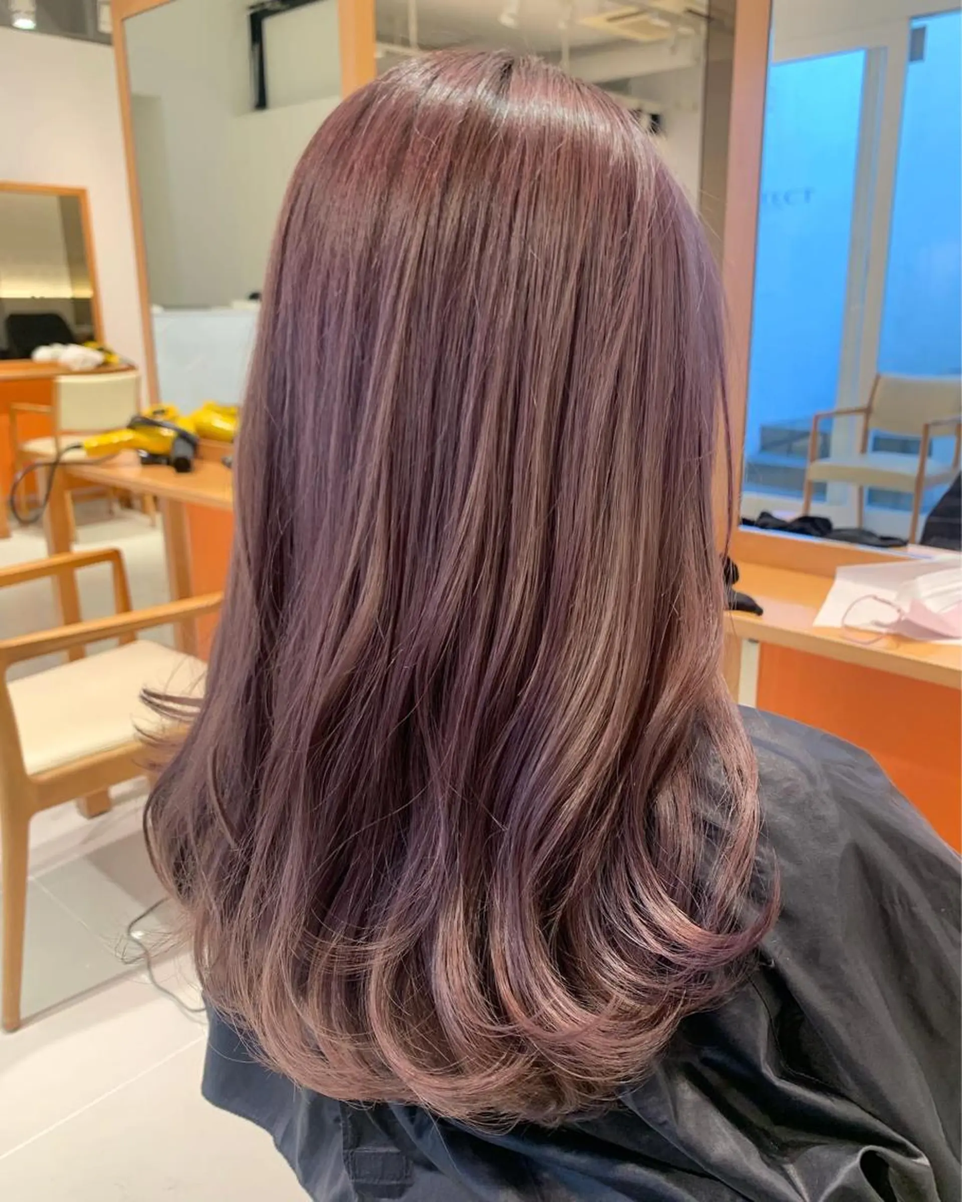 ミディアム カラー ヘアカラー トリートメント 新宿徒歩5分 透明感カラーのその他イメージ