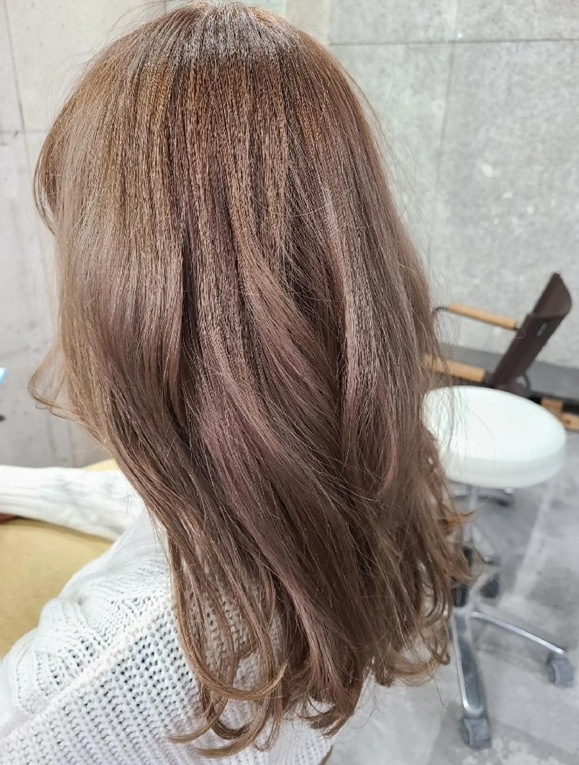 ロング カラー ヘアアレンジ ベージュカラー ブリーチ 透明感カラー ミルクティーベージュ 外国人風カラー terra✂️川嶋 大輔のヘアスタイル