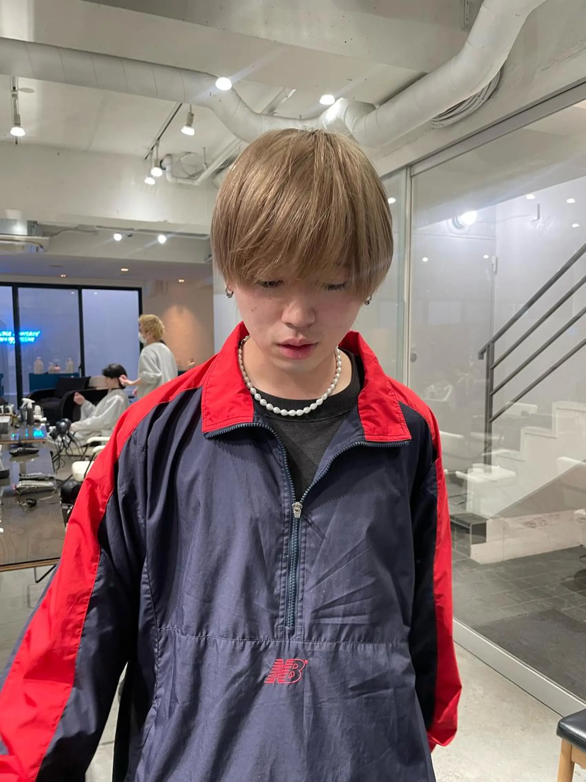 ショート カラー メンズ メンズバレイヤージュ メンズブリーチ センターパート フェードカット メンズハイライト ヘアカラー トリートメント ヘアセット スパイラルパーマ 🌐hina⭐️のヘアスタイル