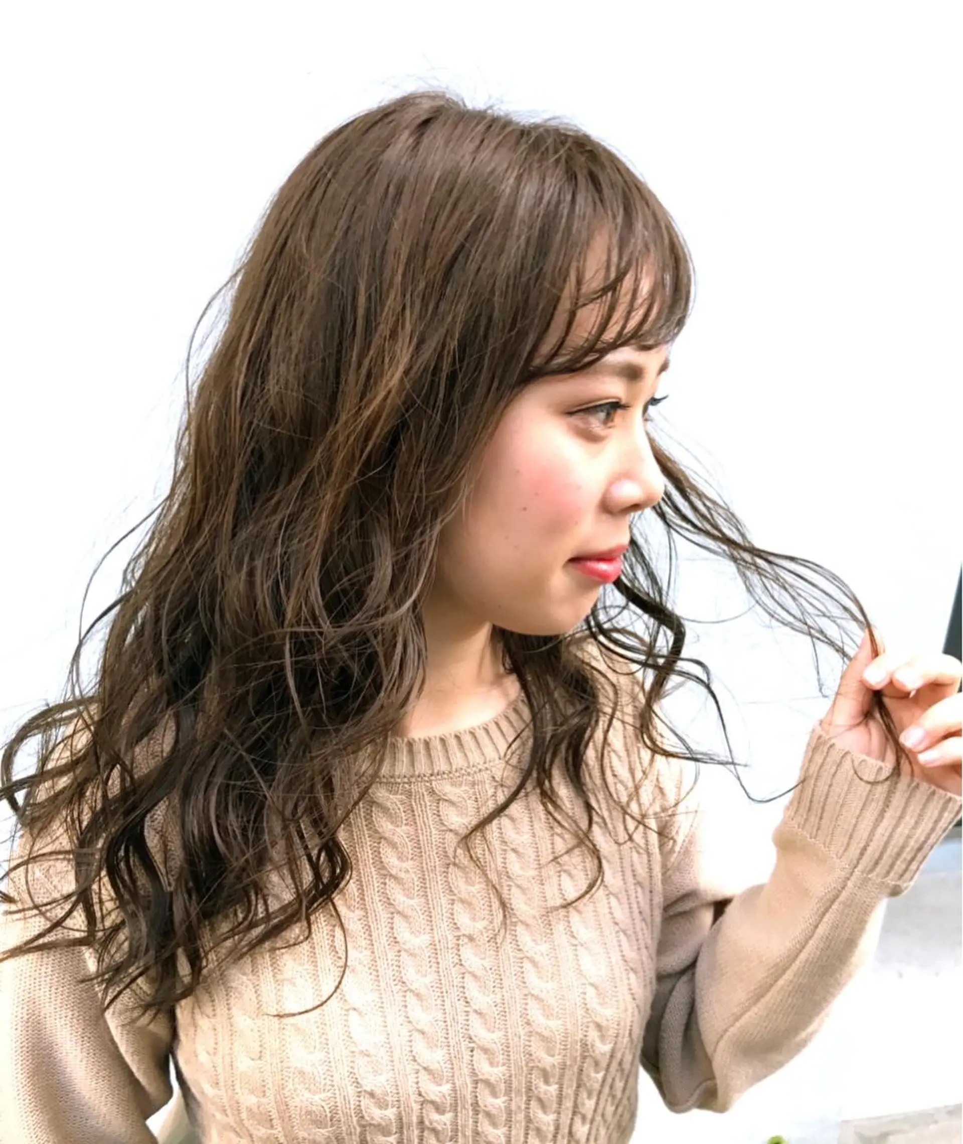 ロング カラー グレージュ カット パーマ トリートメント diarスタイリスト 山田のヘアスタイル