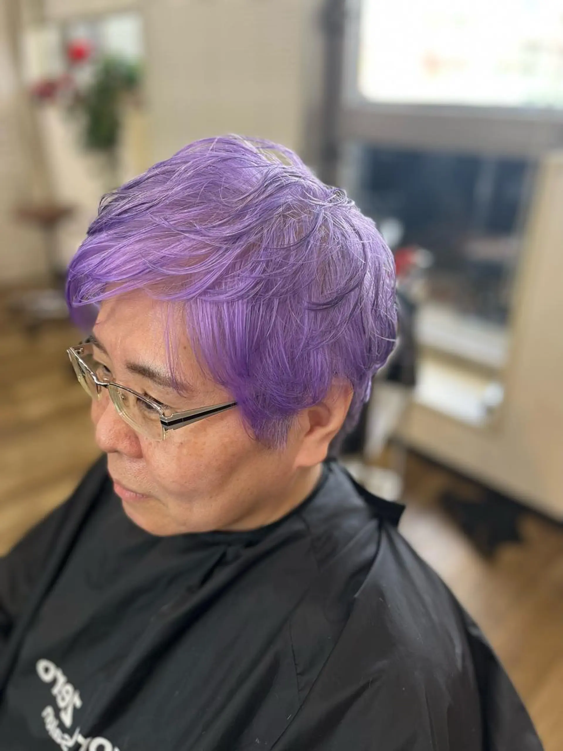 ショート カラー 黒髪 ラベンダーカラー エクステ ヘアカラー きむえり/髪質改善 /うねり広がり改善のヘアスタイル