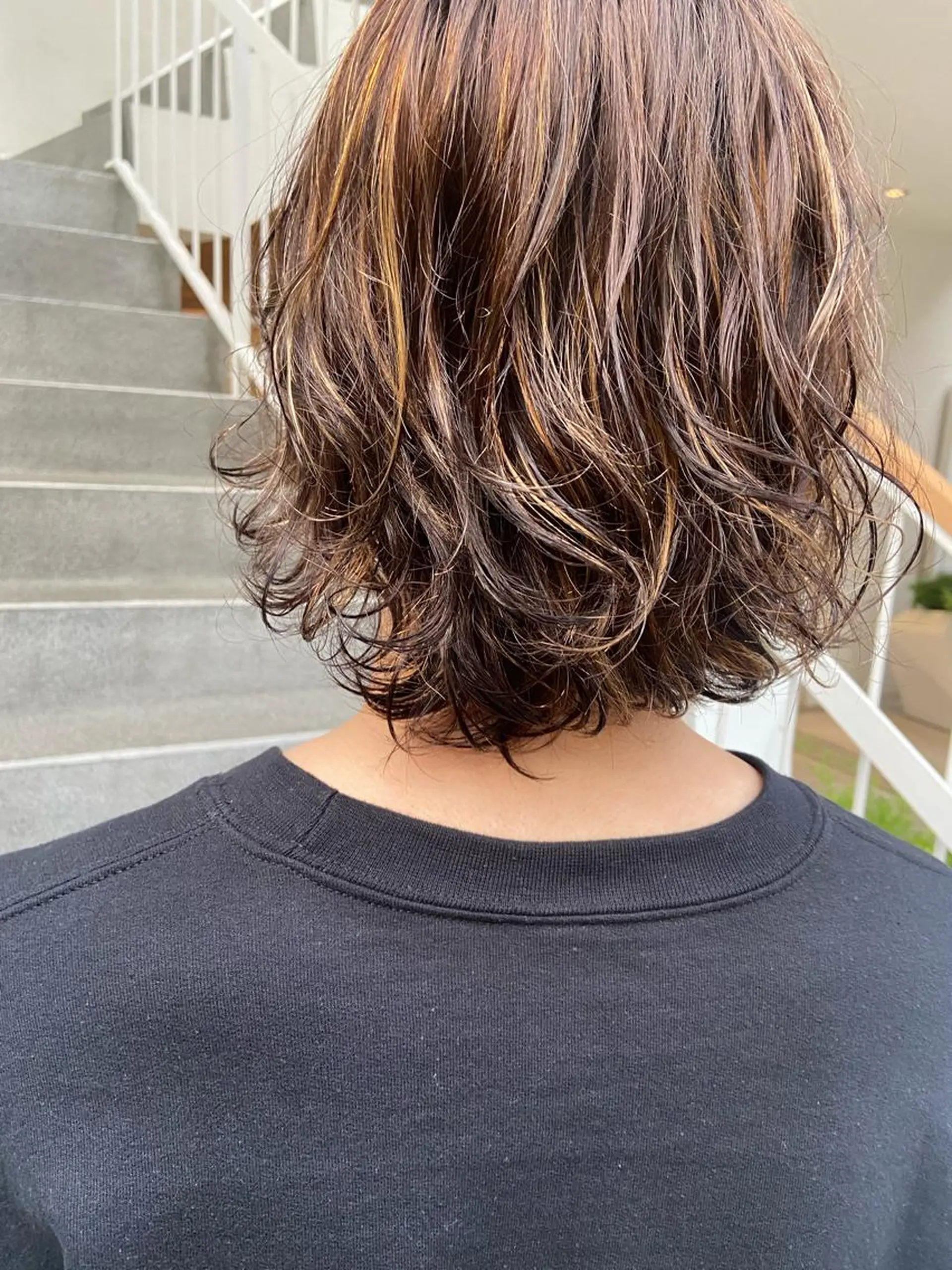 ショート カラー ヘアアレンジ satsuki 暖色・ブラウンカラーのヘアスタイル