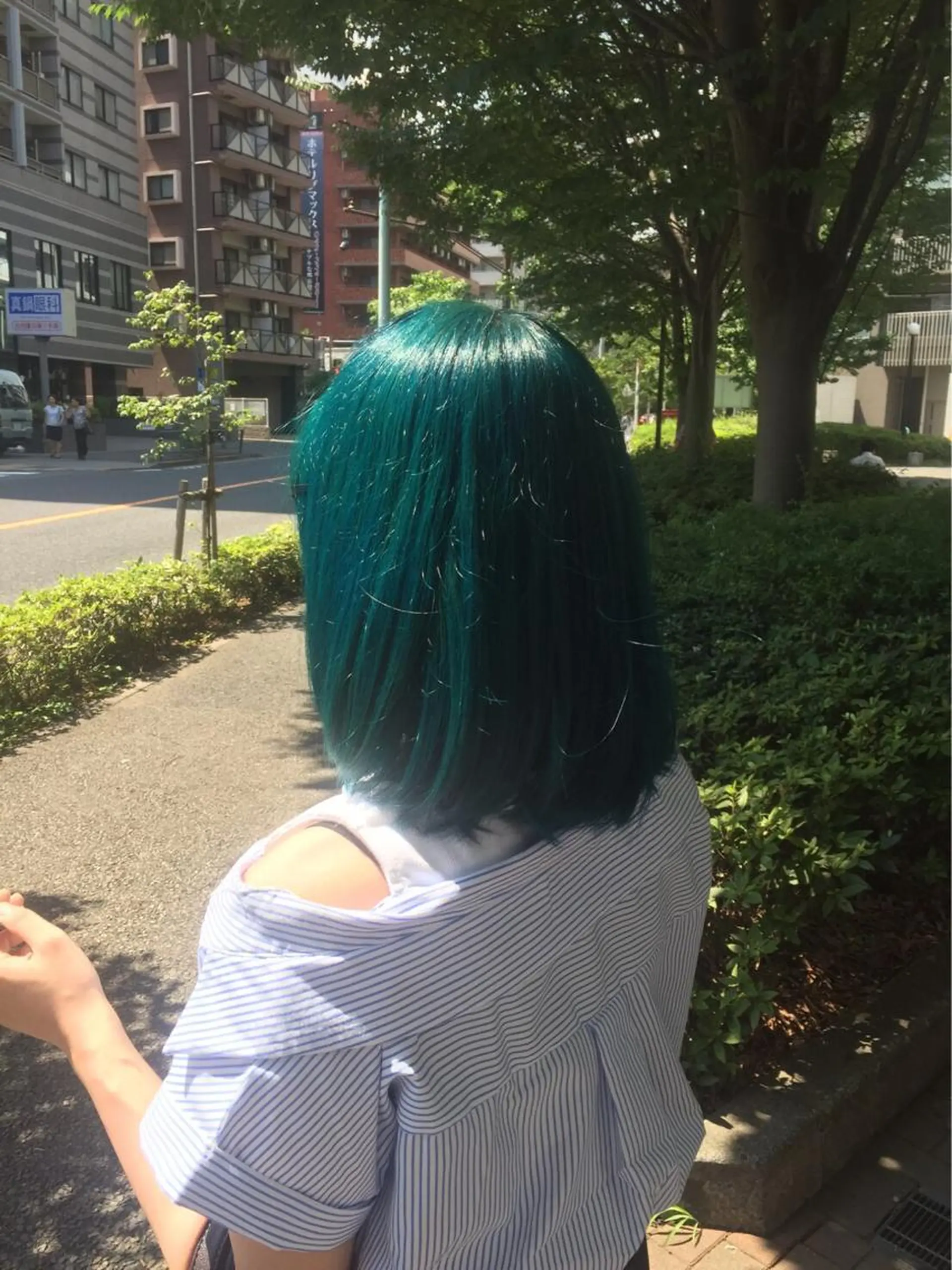 ミディアム 吉岡 智行のヘアスタイル