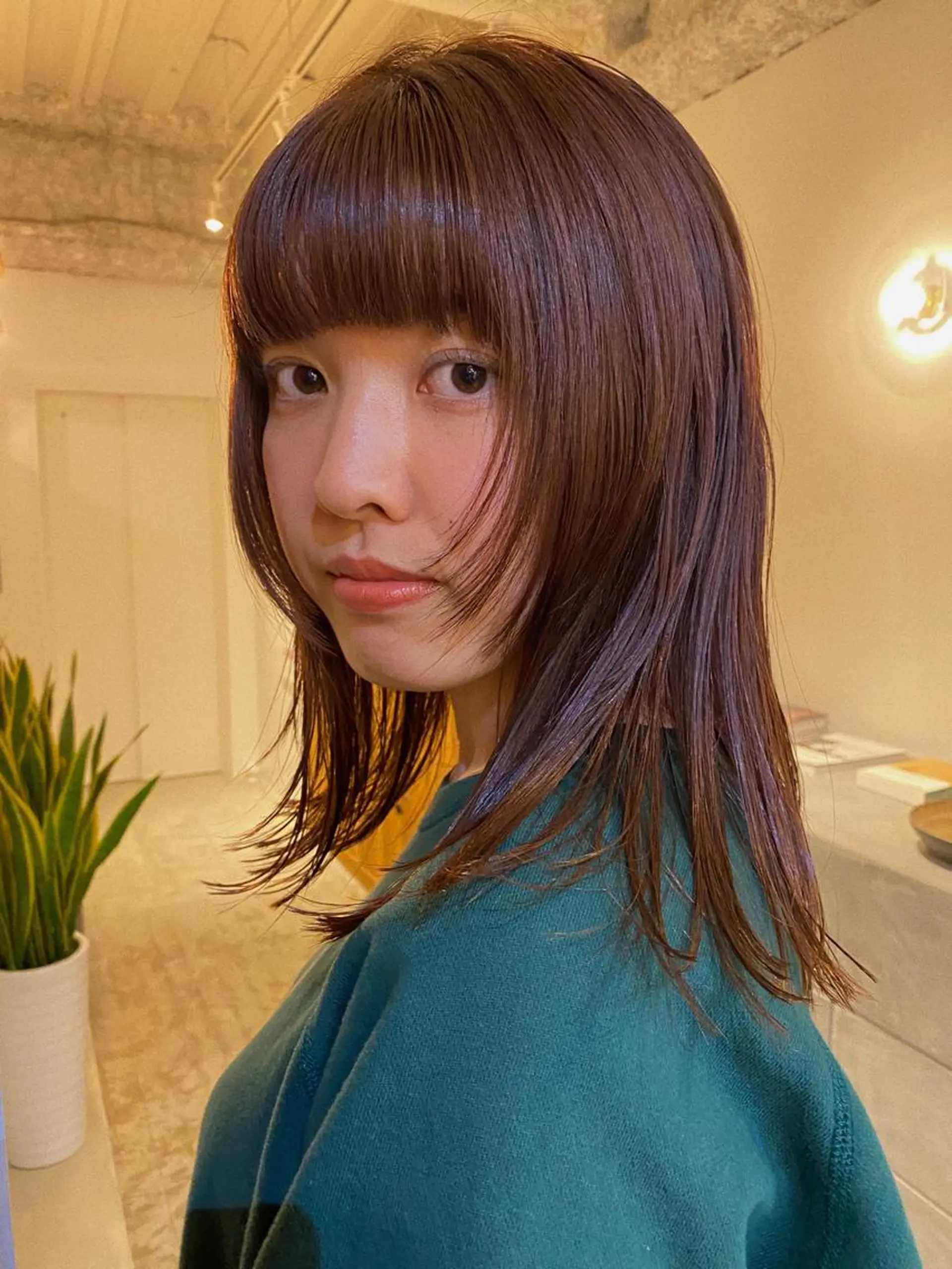 ミディアム カラー 砂原 ひよりのヘアスタイル