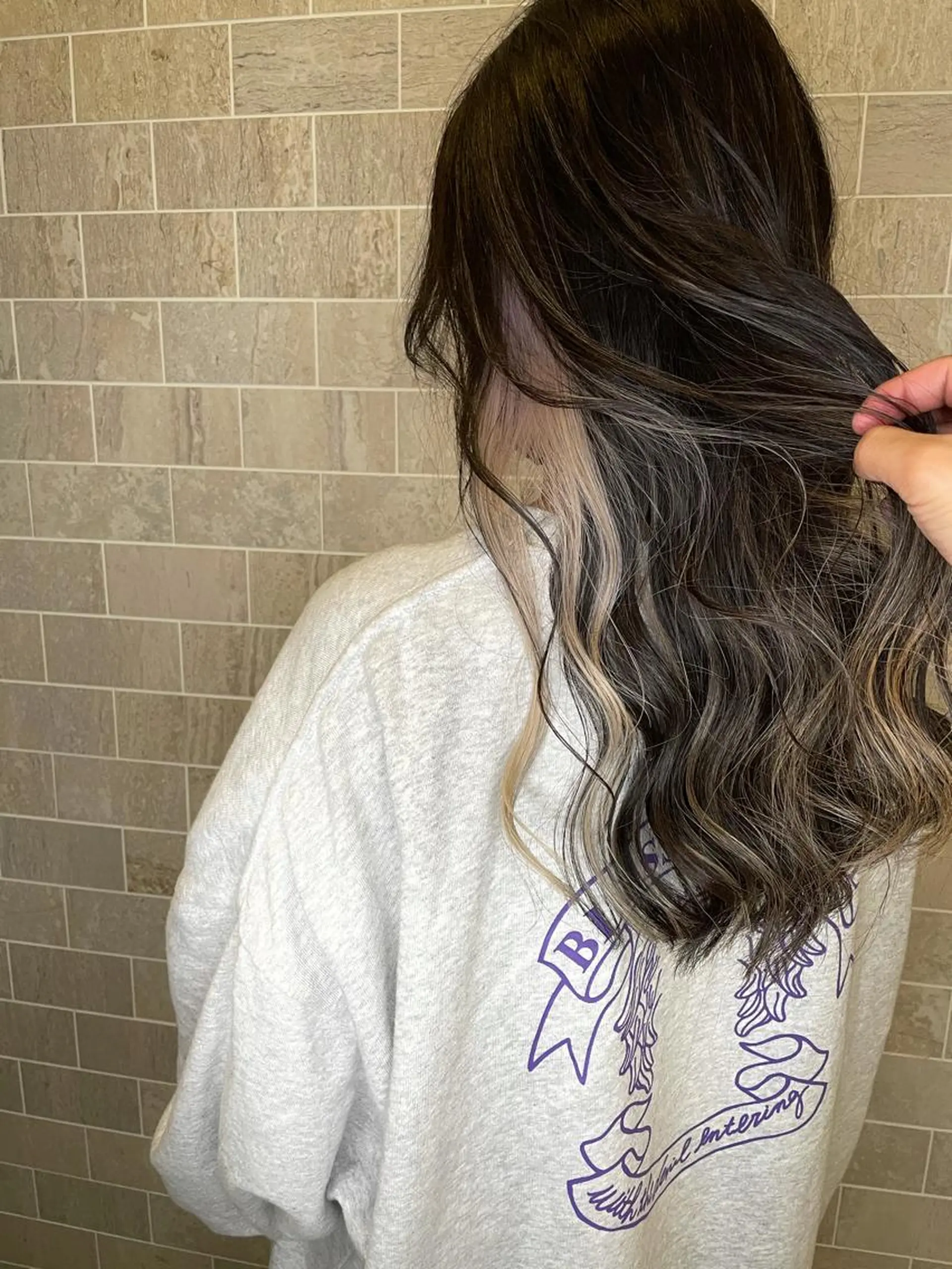 ロング ブリーチ毛矯正.髪質 改善.髪にドラマをのヘアスタイル