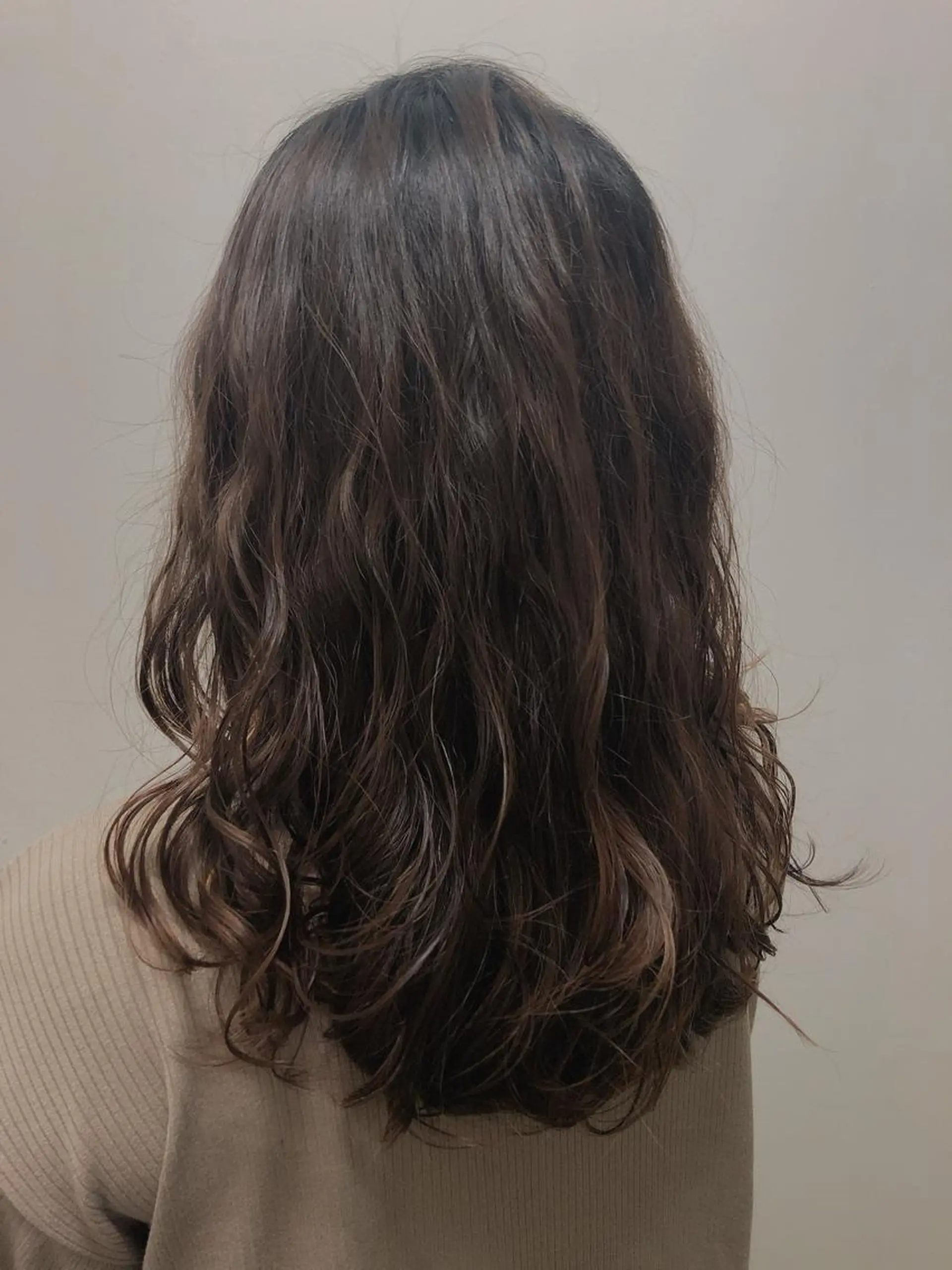 パーマ 透明感カラー REIのヘアスタイル