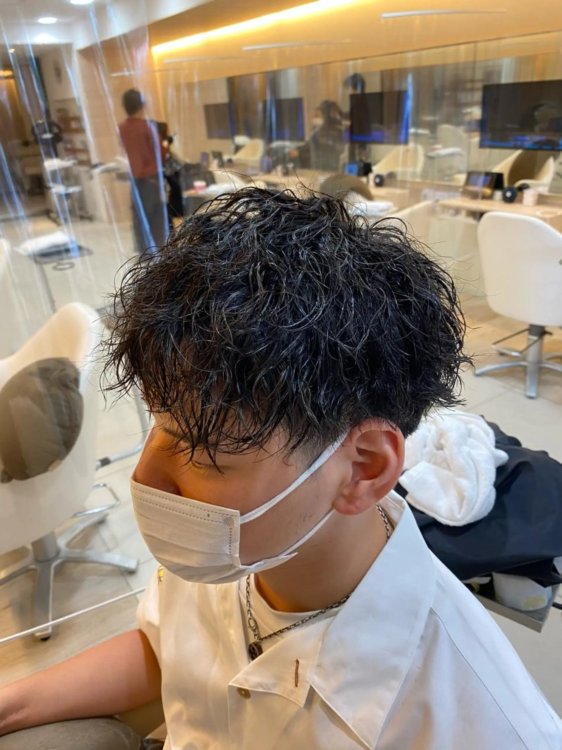 ショート パーマ メンズ メンズパーマ メンズツイストパーマ ツイストパーマ 塩谷黎✨イルミナ カラーメンズパーマ✨のヘアスタイル