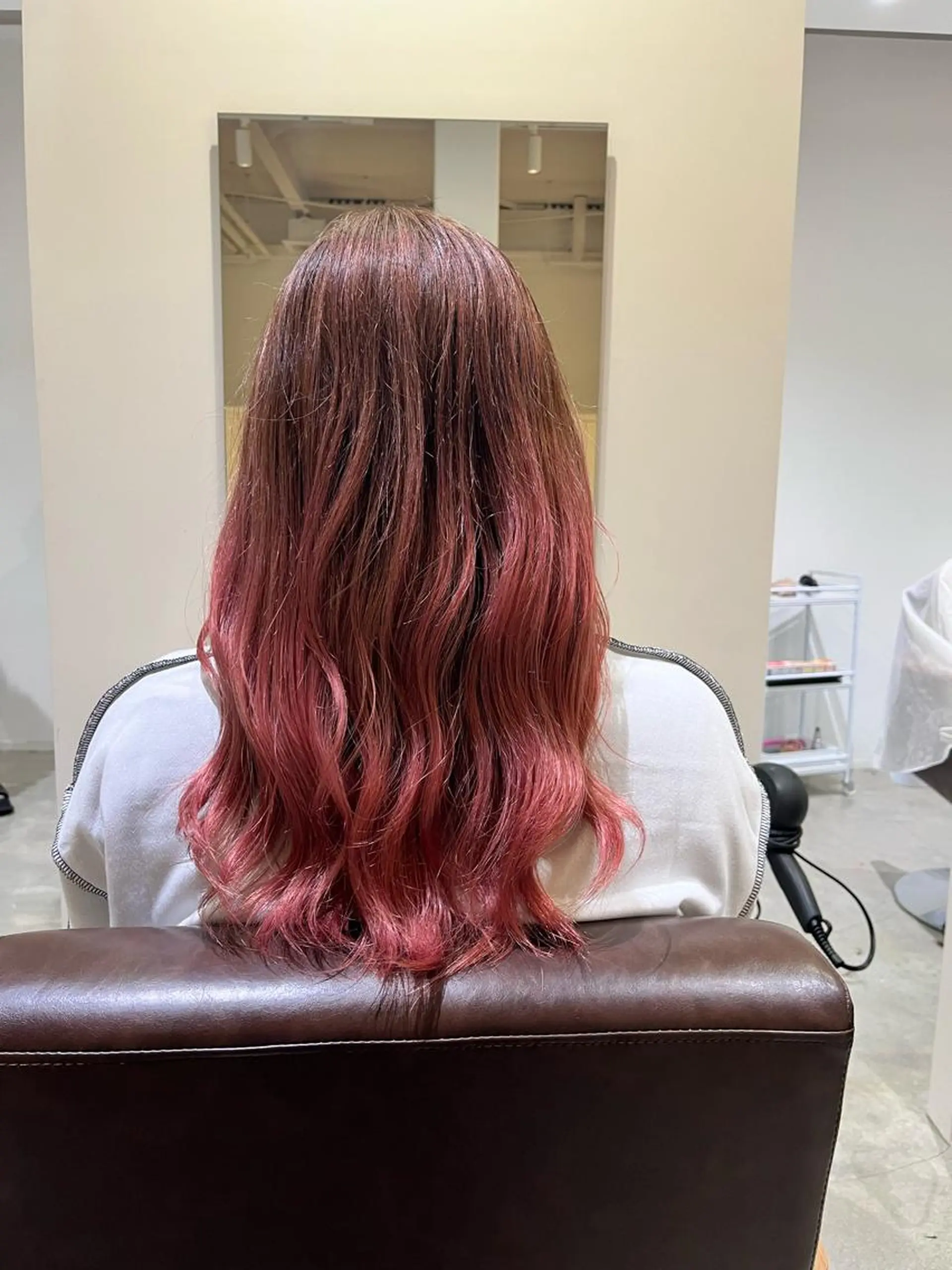 ロング カラー アッシュ ベージュカラー ブリーチ ケアブリーチ ダブルカラー ヘアカラー 🌼あんなtrend color🌼のヘアスタイル