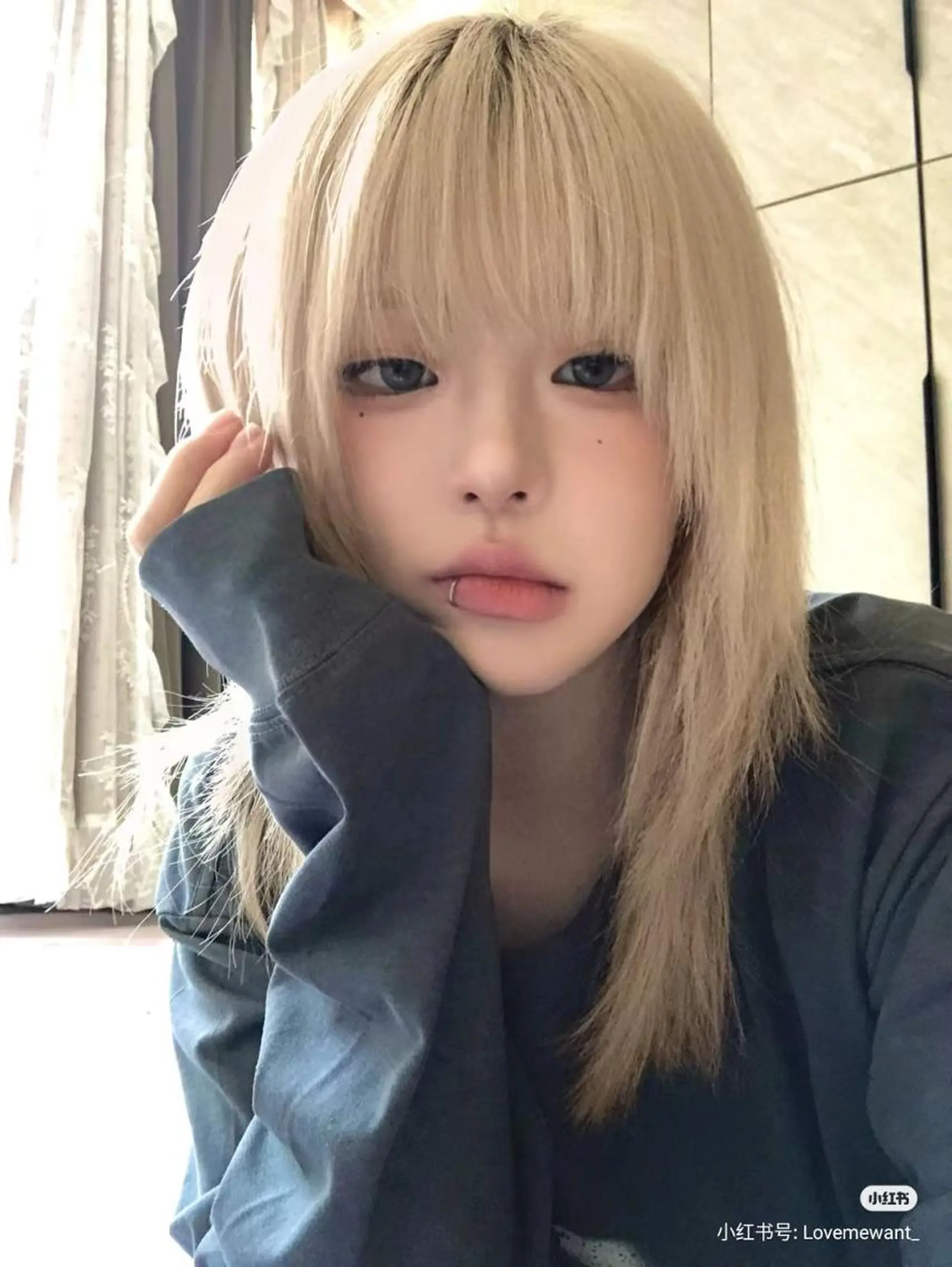 ロング カラー 🖤ハイトーン× レイヤー🖤SARAのヘアスタイル