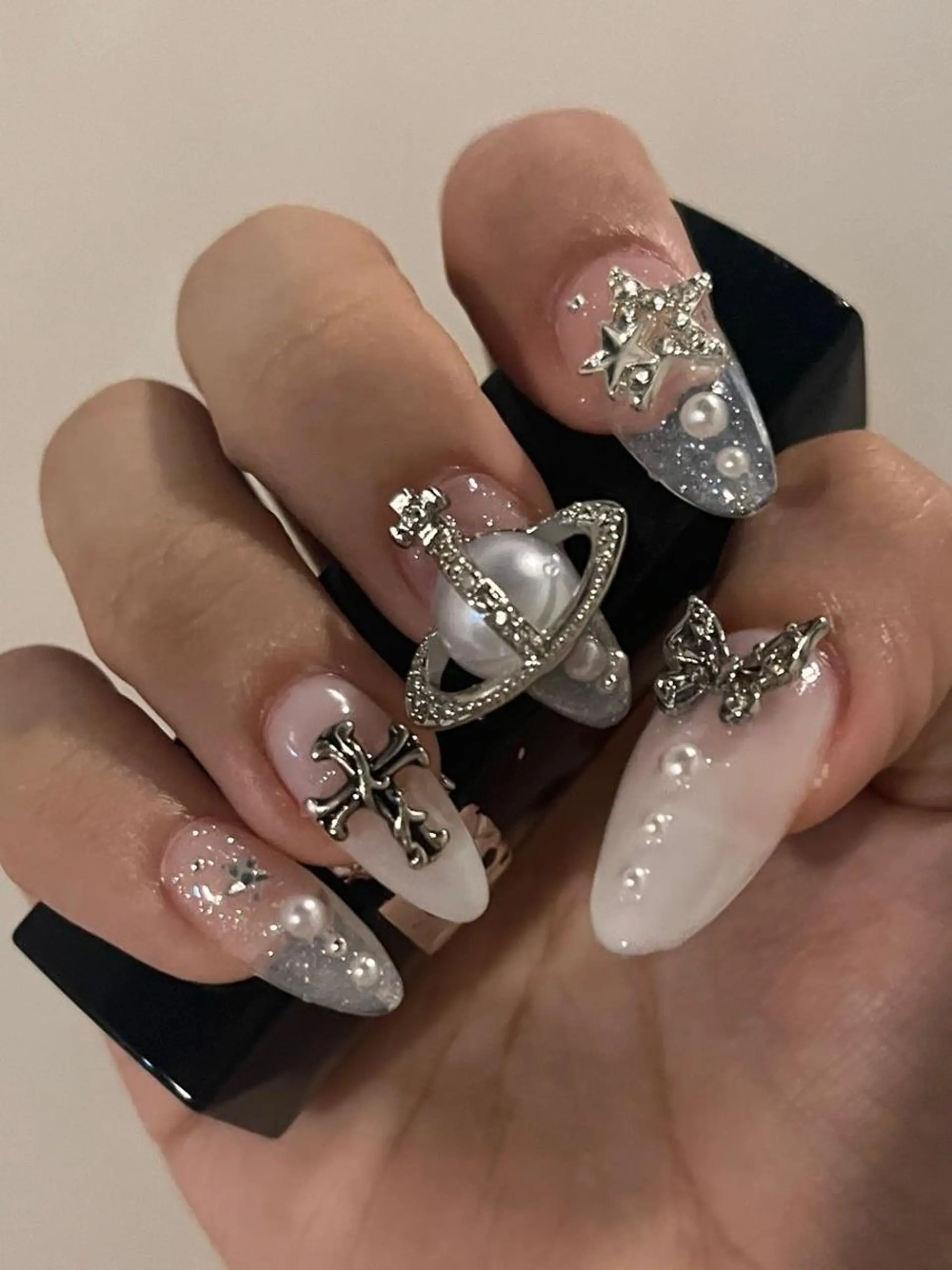 ネイル 長さ出し フレンチネイル グラデーション 卒業式 マグネットネイル ハンドネイル MIHANA ZENのネイルデザイン