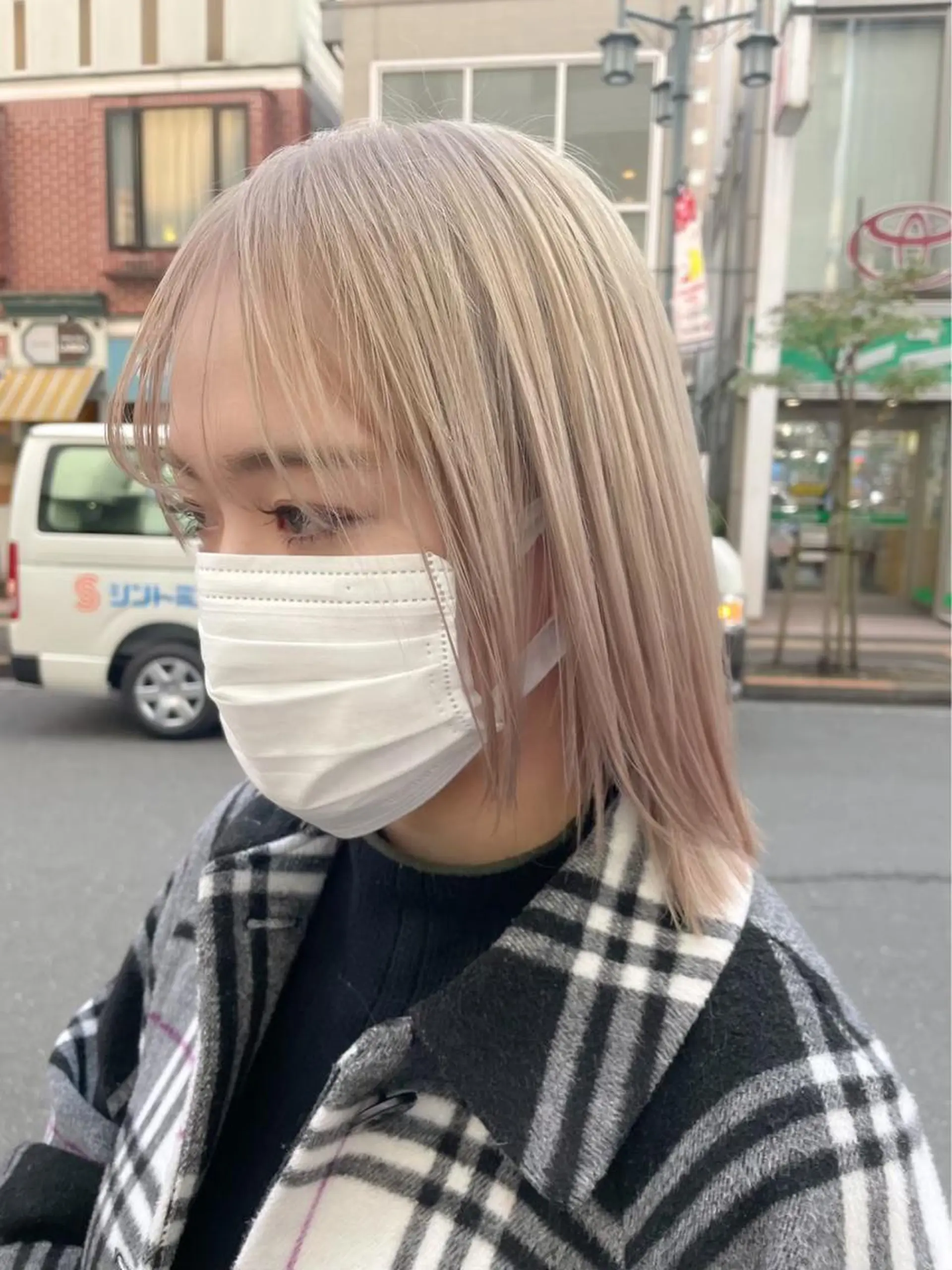 ミディアム カラー ブリーチ ケアブリーチ ダブルカラー イヤリングカラー グラデーションカラー まつげ/ハイトーン AYAKA🌙のヘアスタイル