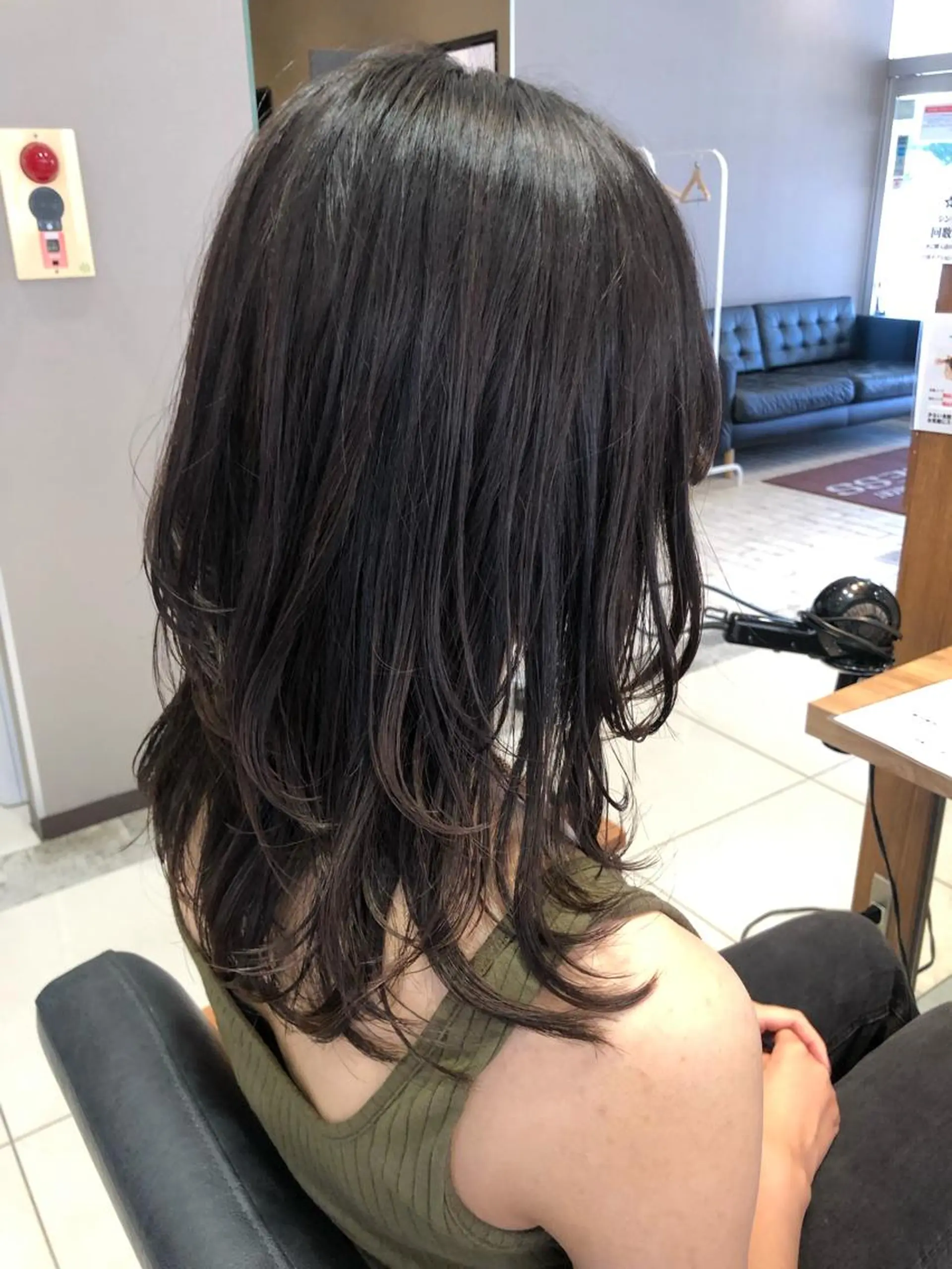 セミロング カラー レイヤーカット カット ヘアカラー ディレクター ノナカのヘアスタイル