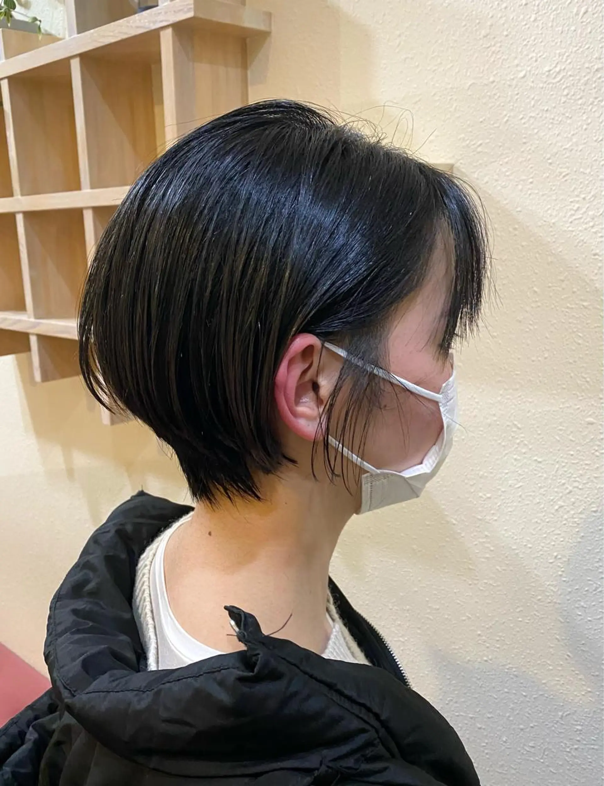 ショート カラー 中川 茜里のヘアスタイル