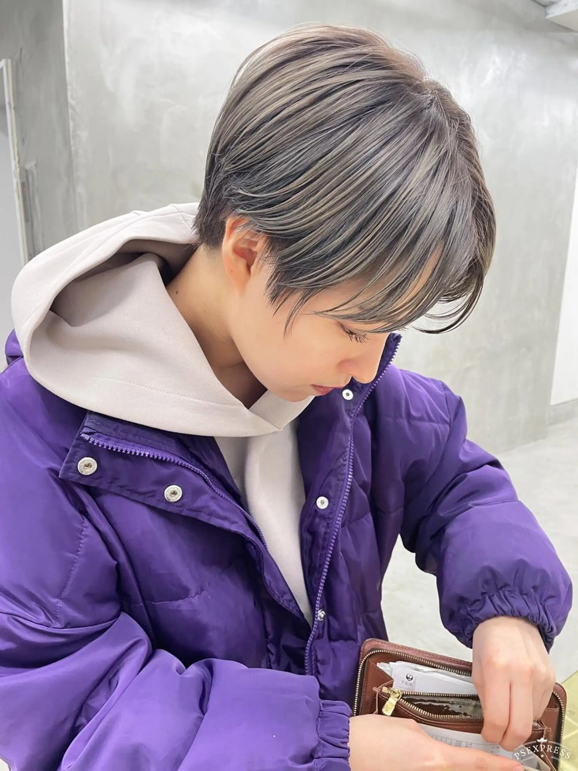 ショート 💜ショート💜 ウルフ、ボブ二色亜美のヘアスタイル