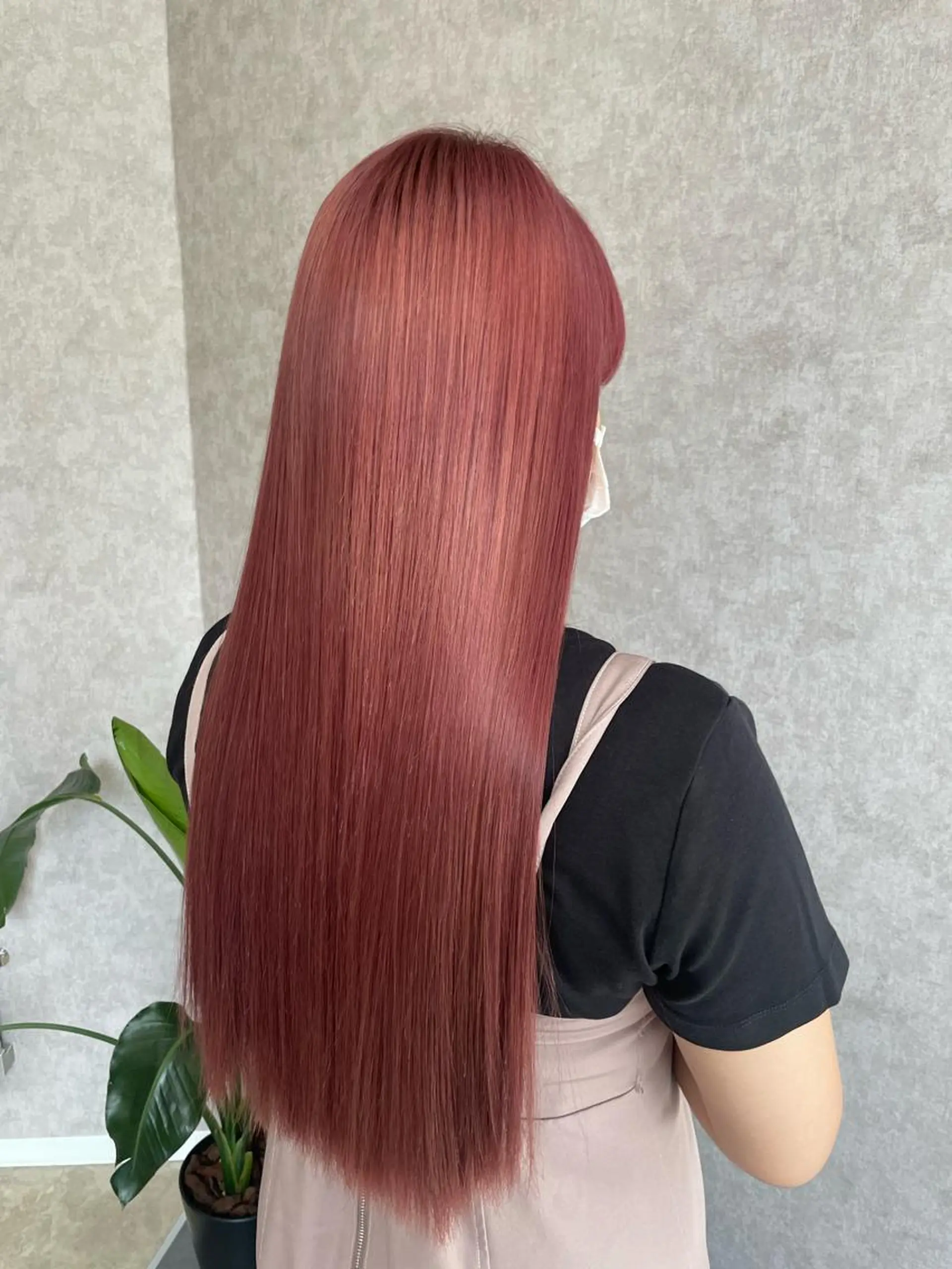 ロング ヘアカラー トリートメント Rina  のヘアスタイル