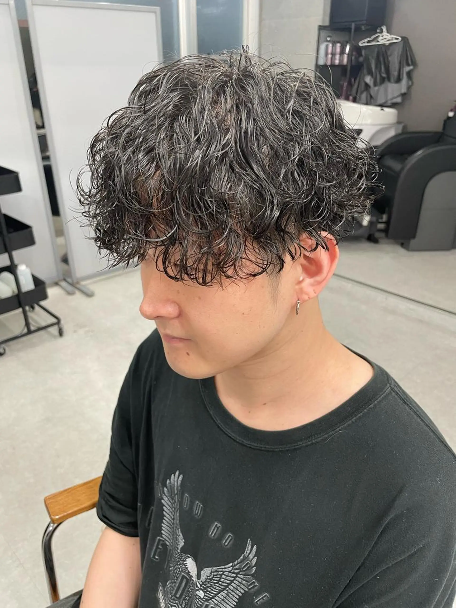 パーマ ヘアアレンジ メンズ メンズブリーチ メンズハイライト メンズインナーカラー メンズパーマ 波巻きパーマ カット パーマ トリートメント 🌷FUKA🌷 まろやかハイトーンのヘアスタイル