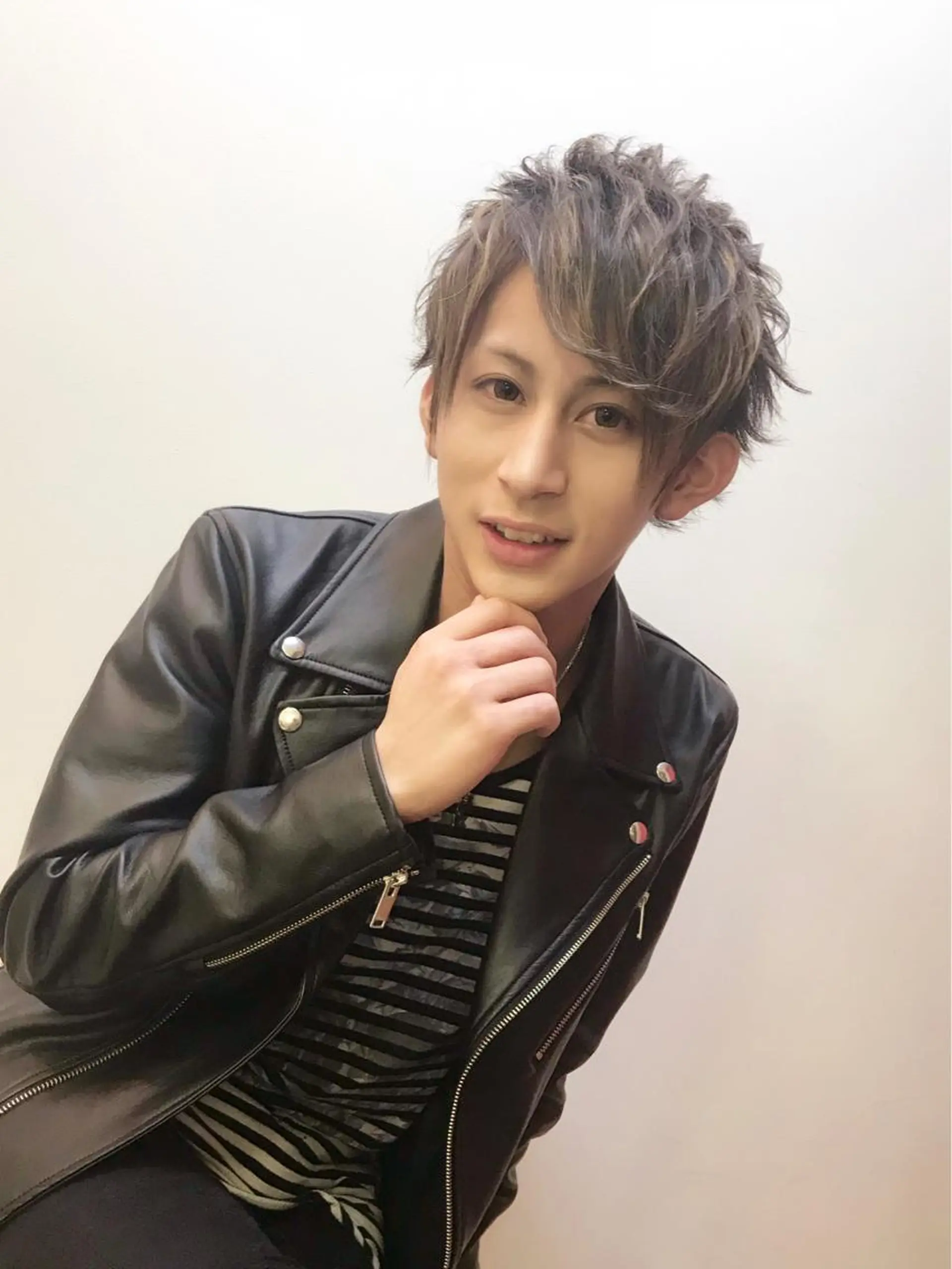 ショート カラー ヘアアレンジ メンズ 吉川 宙翔のヘアスタイル