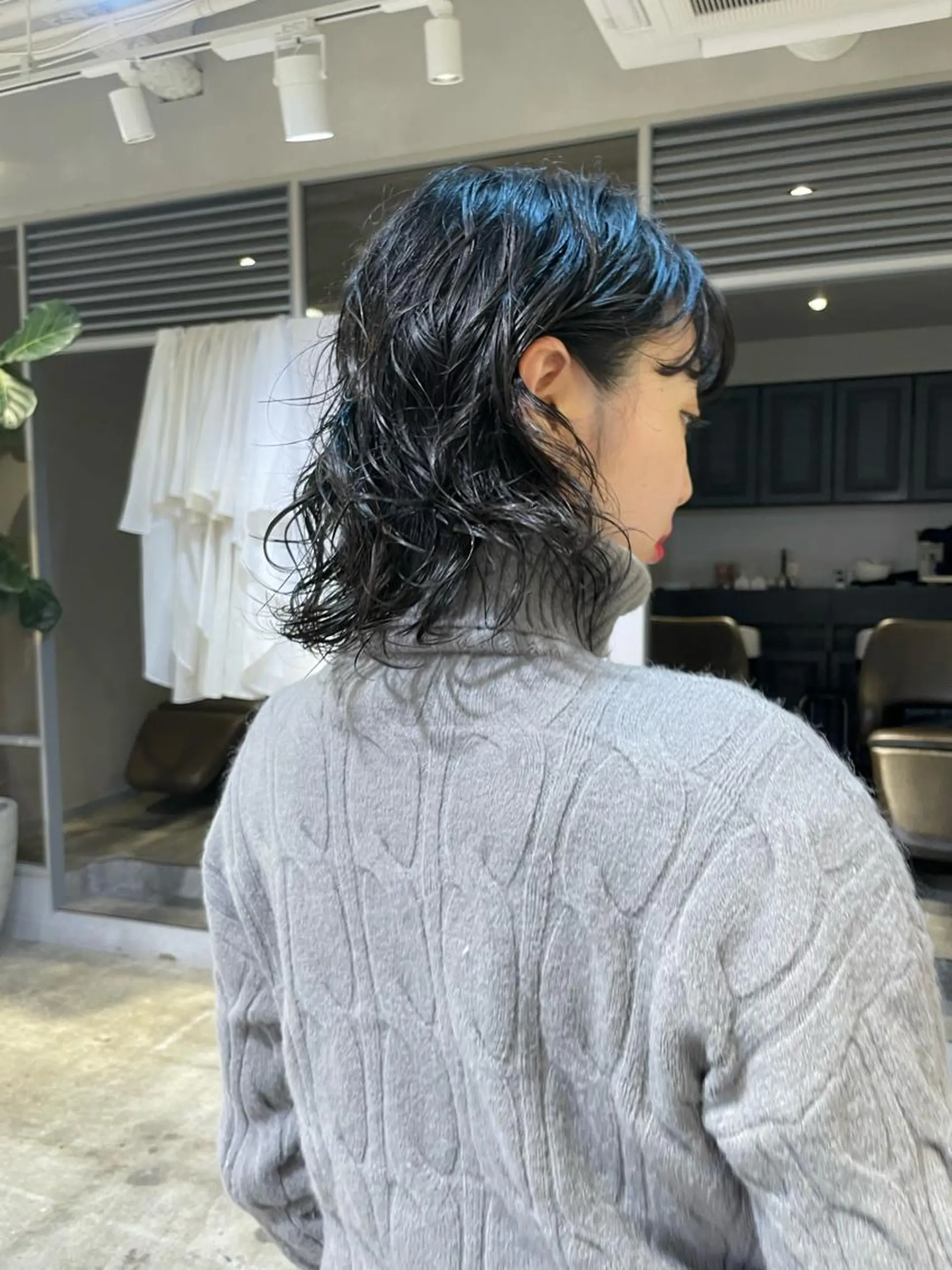 ミディアム パーマ 斉藤 瑞恵のヘアスタイル