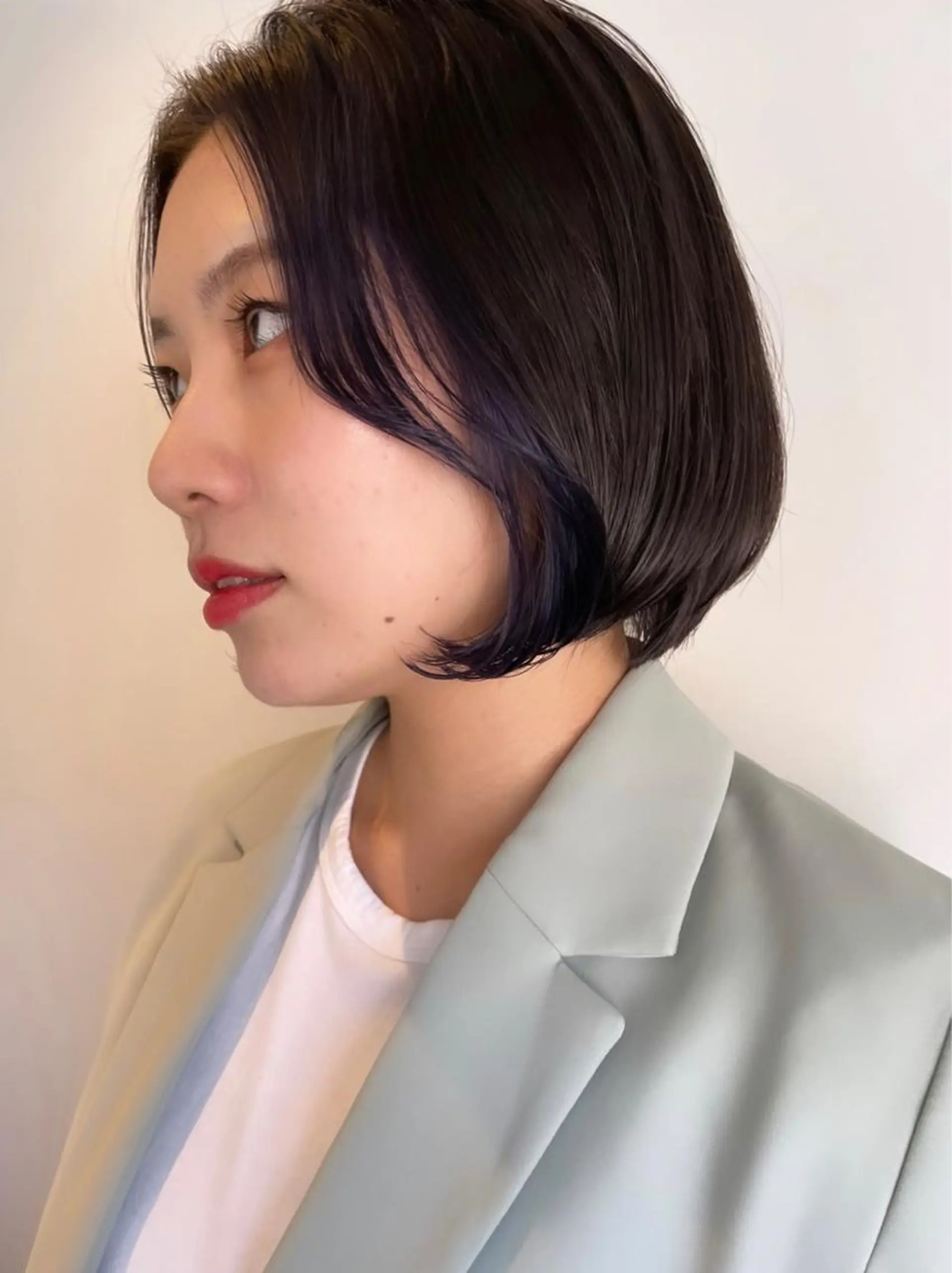 ミディアム カラー MIU/ルーツカラー 顔まわりレイヤーのヘアスタイル