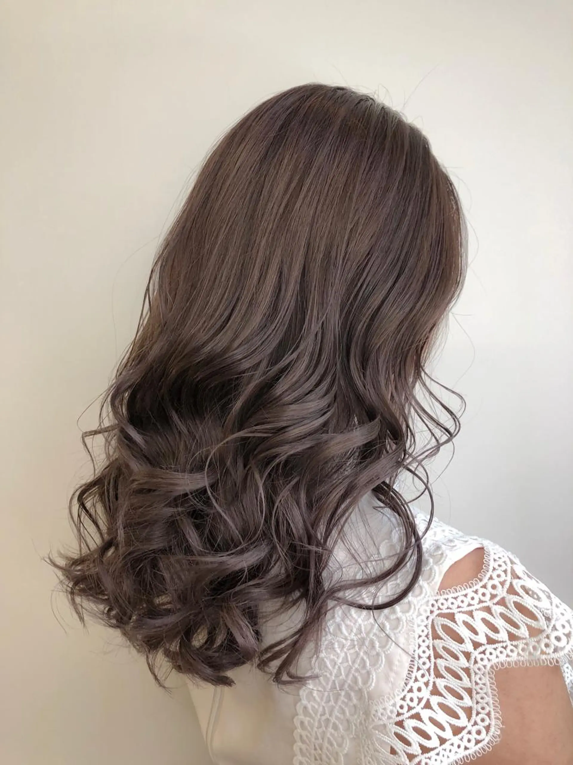 セミロング カラー バレイヤージュ ラベンダーカラー レイヤーカット 【透明感、艶髪】西村 有司のヘアスタイル