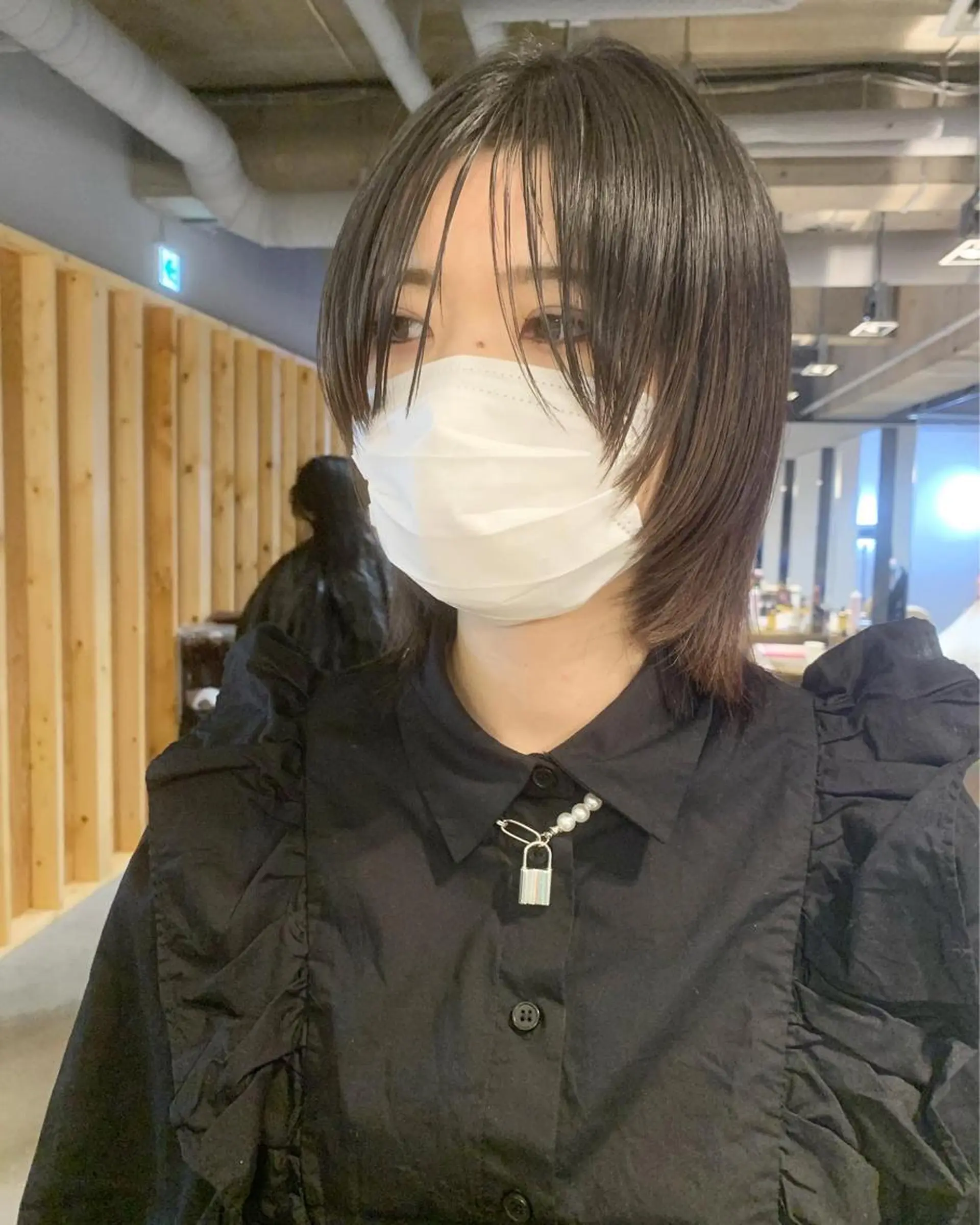 ミディアム うざバング ウルフカット tension 【テンション】のヘアスタイル