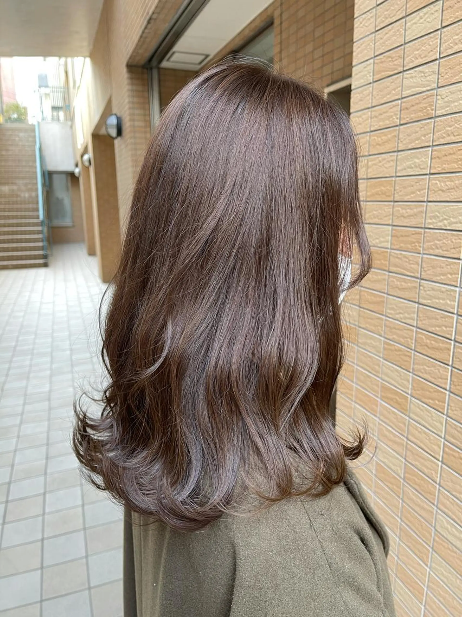 セミロング カット ヘアカラー トリートメント ヘッドスパ antica YOSHIのヘアスタイル