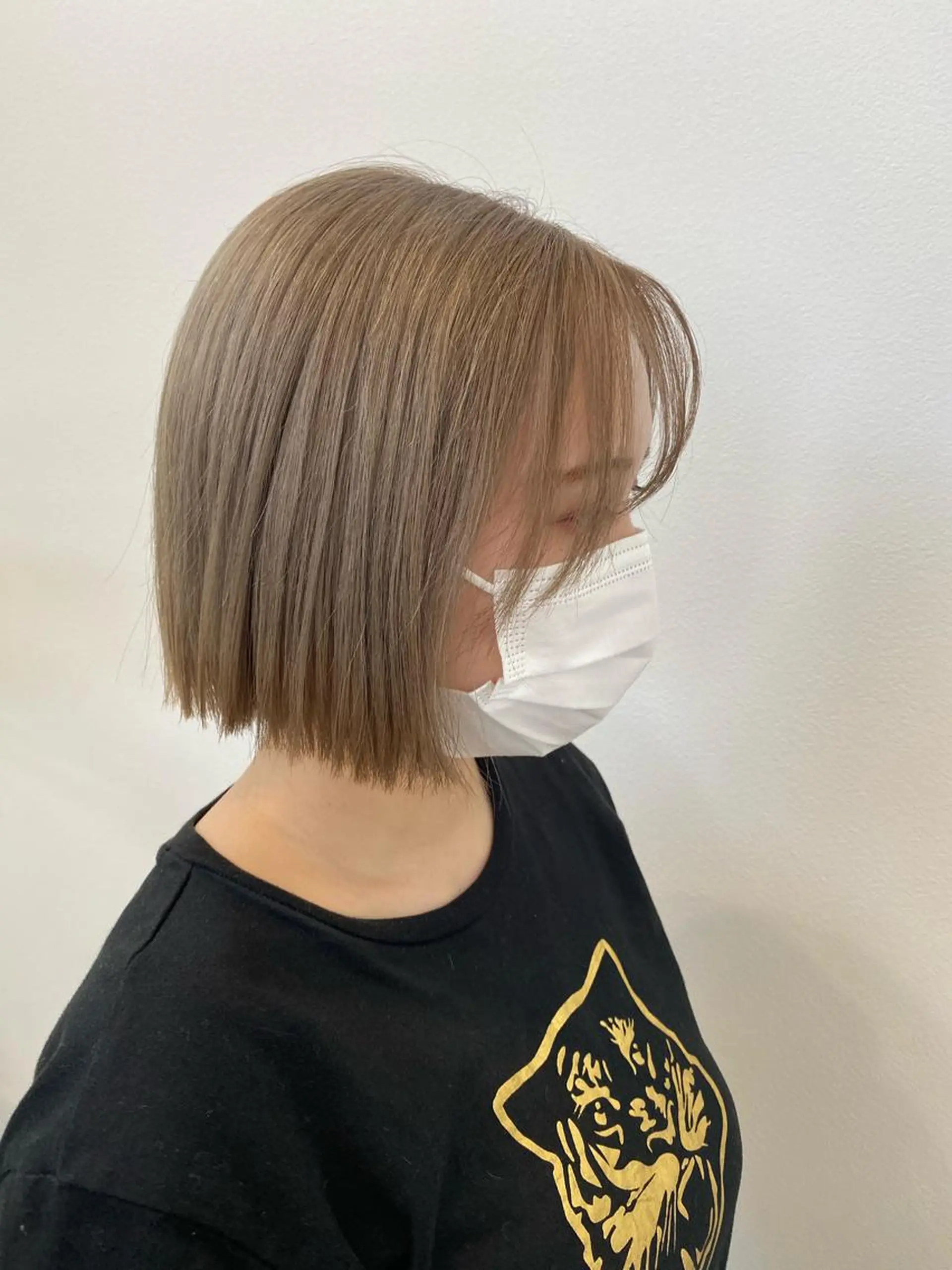 ミディアム カラー 大久保 梨音のヘアスタイル