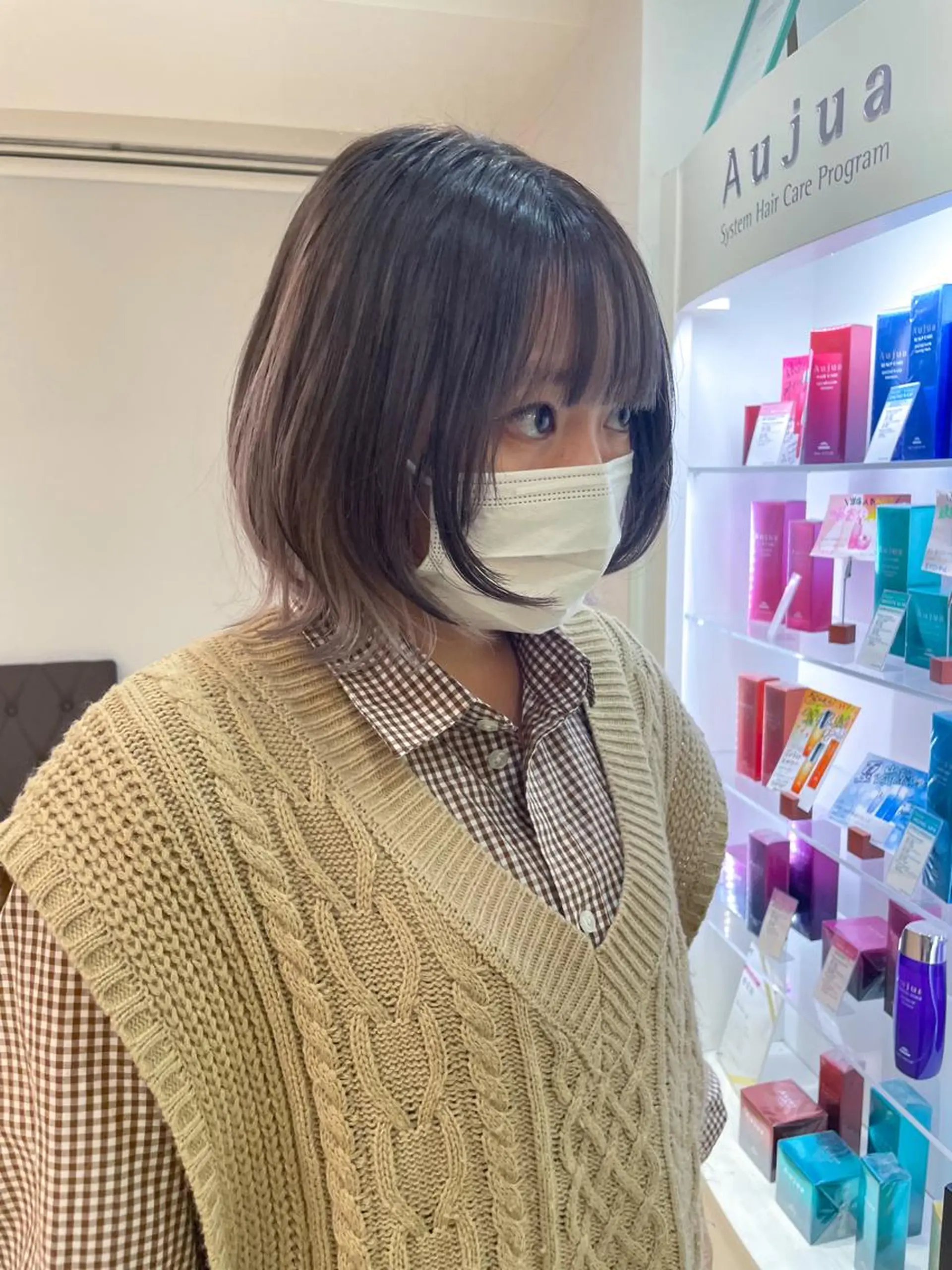 ミディアム カラー 渡部凌我 小顔ウルフ ハイトーンカラーのヘアスタイル