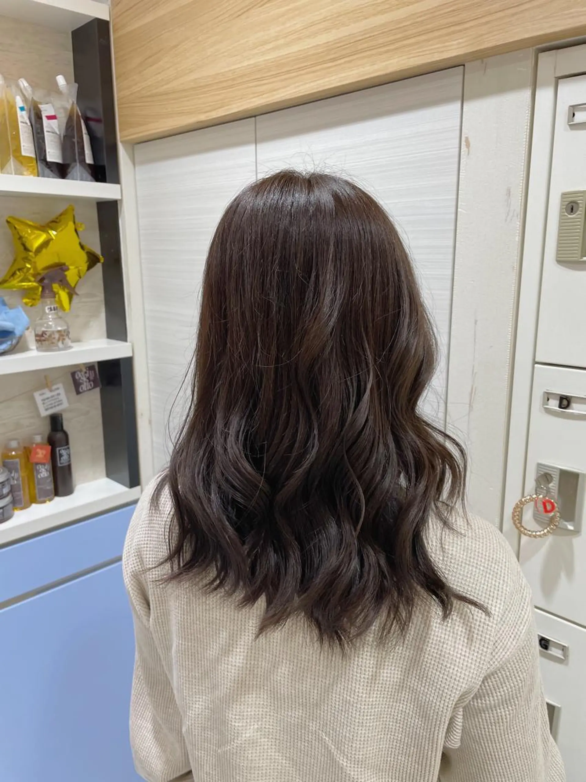 ミディアム カラー アディクシーカラー バレイヤージュ ブリーチ ダブルカラー イヤリングカラー 中嶋 紘夢のヘアスタイル