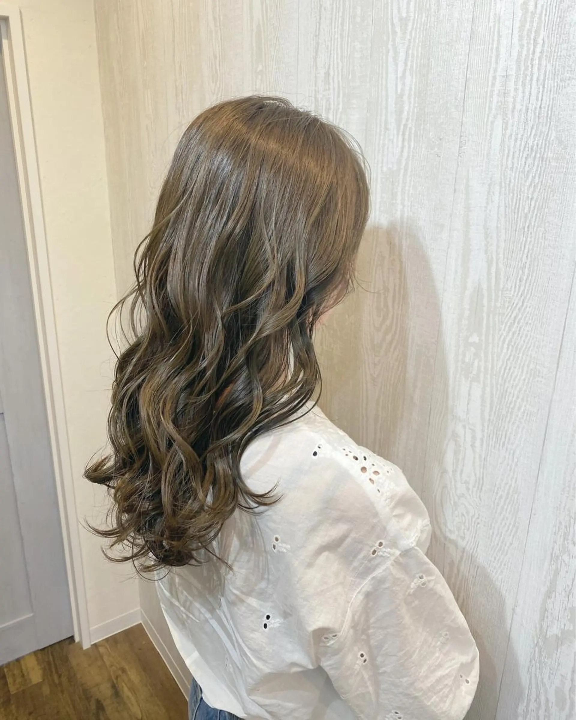 ロング カラー TELA HAIR 副代表　岡田のヘアスタイル