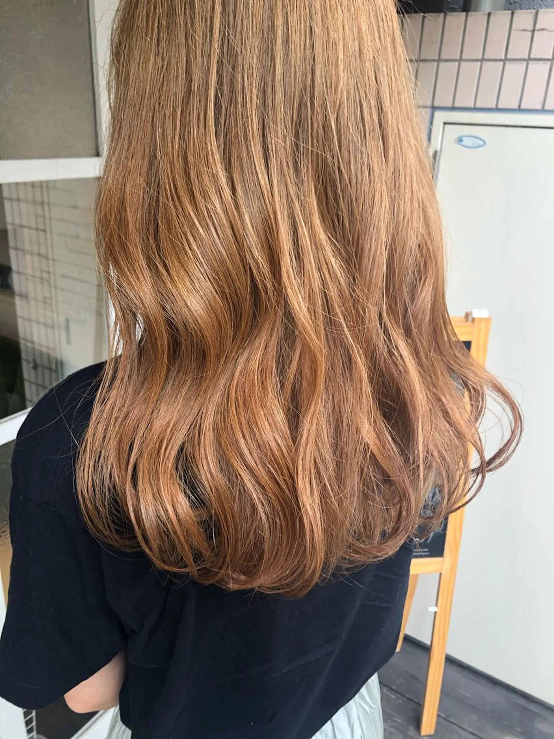 セミロング カラー 西村 有紗のヘアスタイル