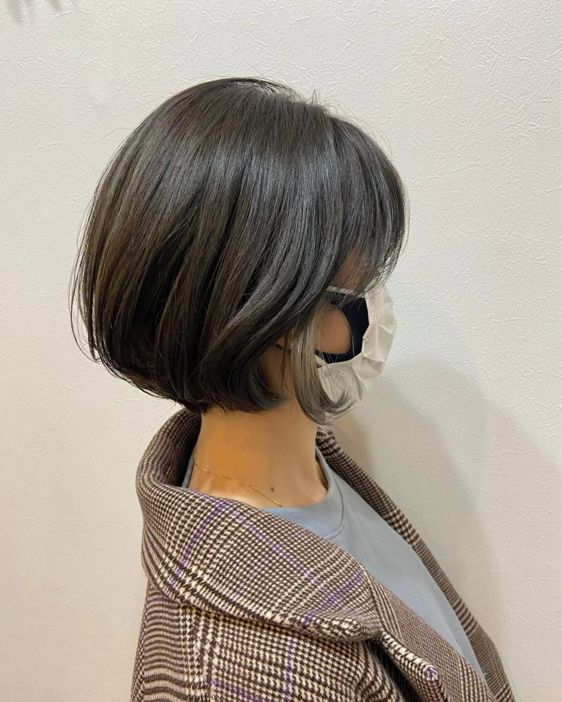 ショート カラー イヤリングカラー ボブ 柏韓国ヘア 白石芽衣のヘアスタイル