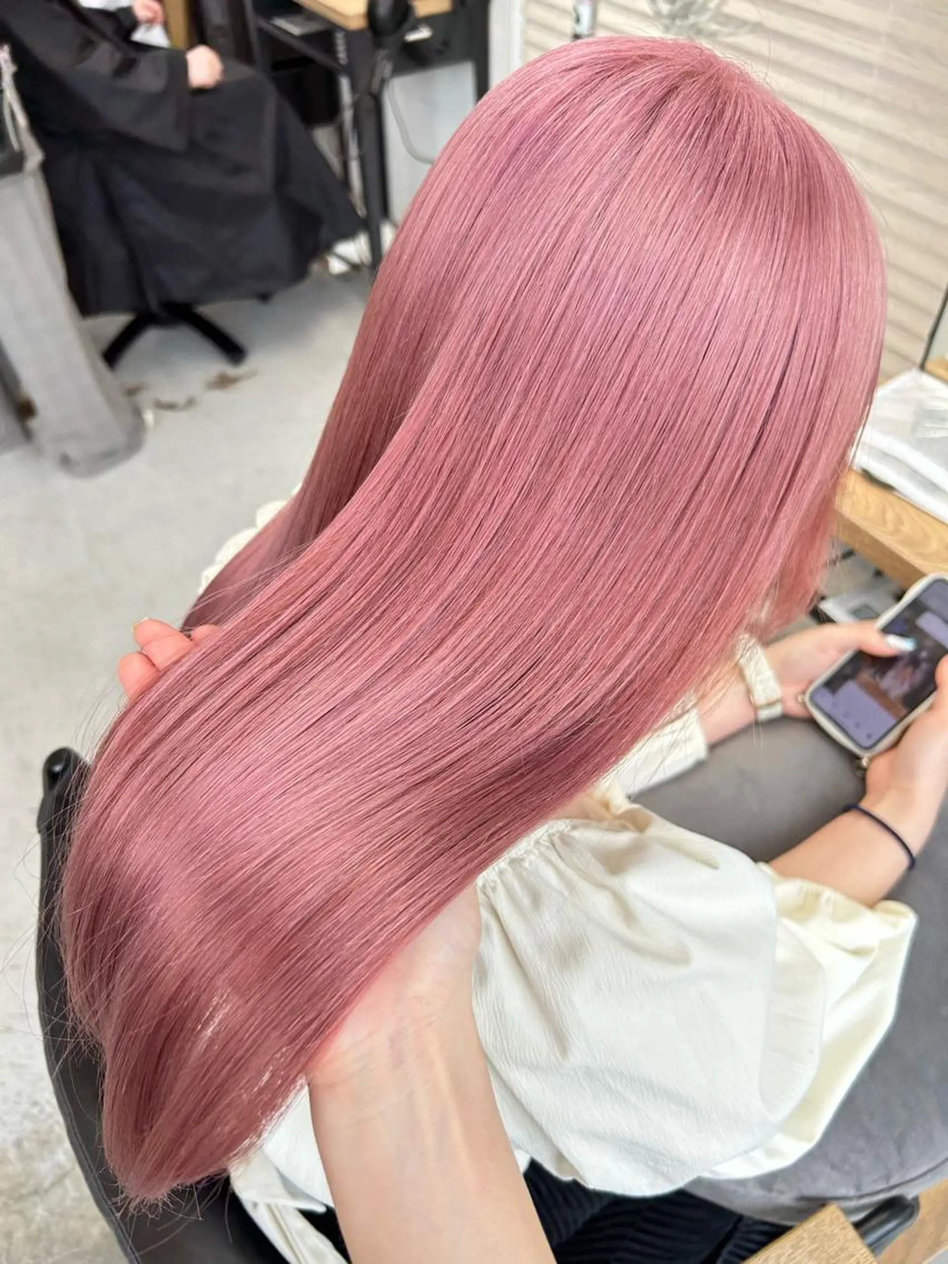 ロング カラー ピンクカラー カット ヘアカラー トリートメント 🧸艶々韓国ヘア 🧁mizunaのヘアスタイル