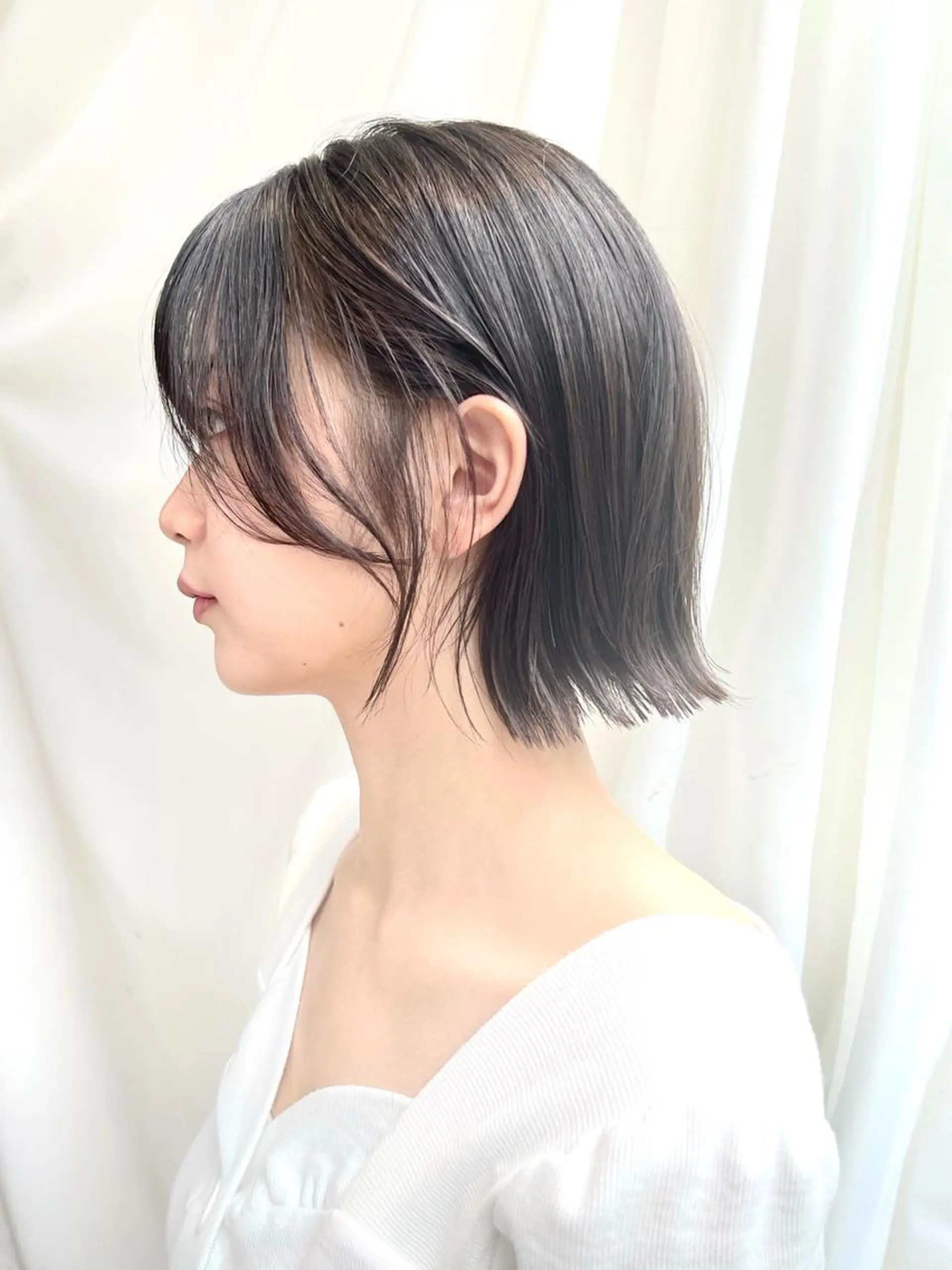 ミディアム カラー ベージュカラー 透明感カラー グレージュ ボブ カット ヘアカラー トリートメント レイヤー専門家 ダブルカラー修のヘアスタイル